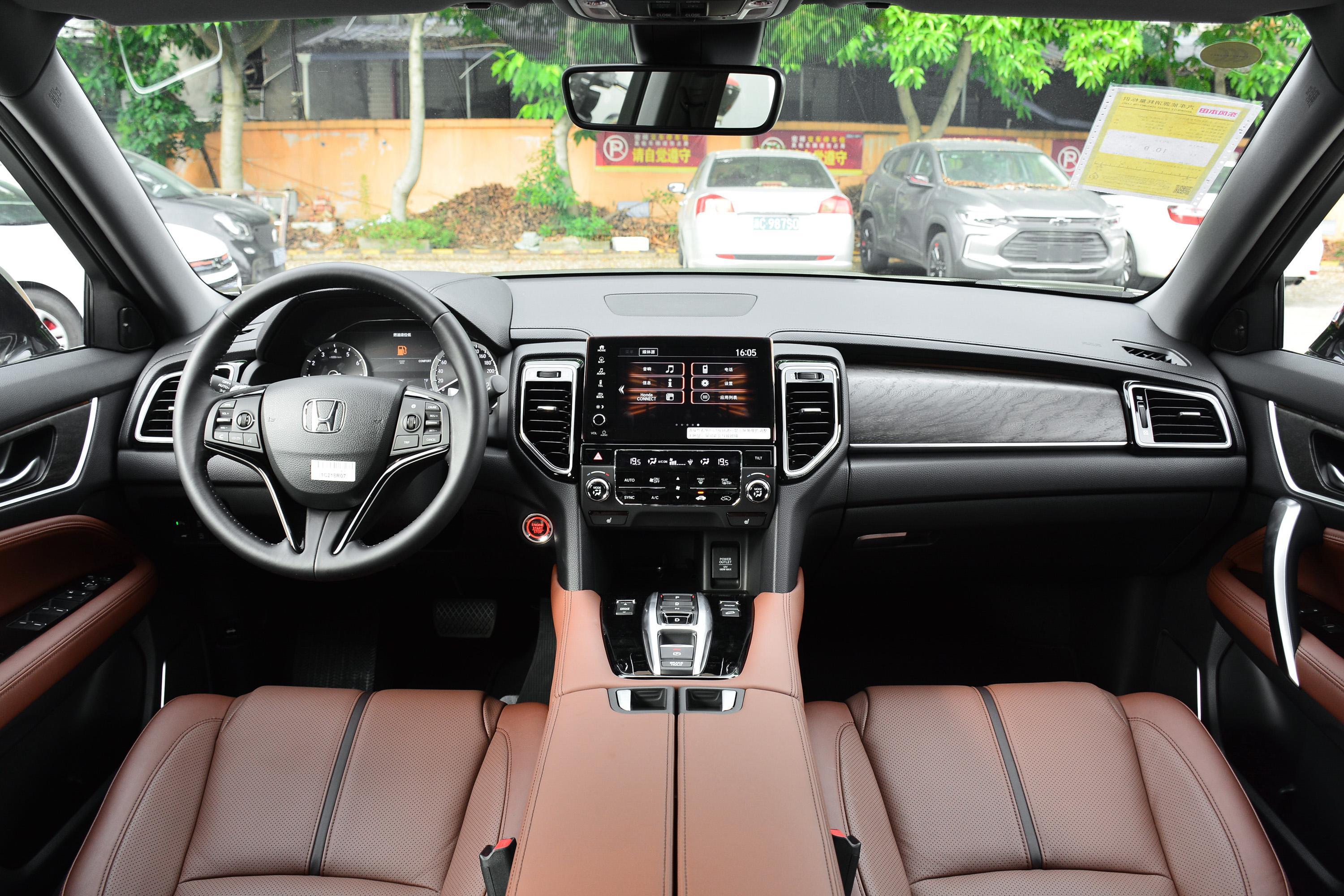 2020款 本田ur-v 370turbo 四驱 尊享版内饰