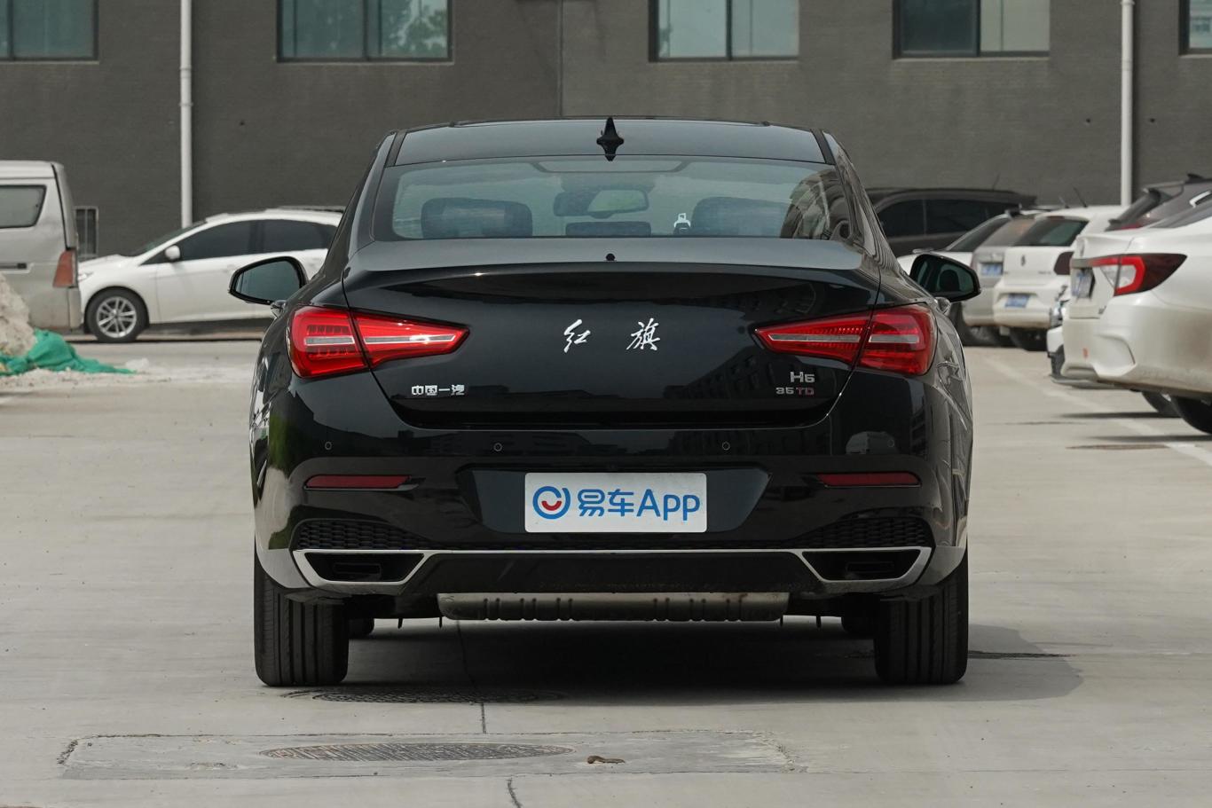 红旗h5经典1.8t 手自一体 智联旗畅版正后水平