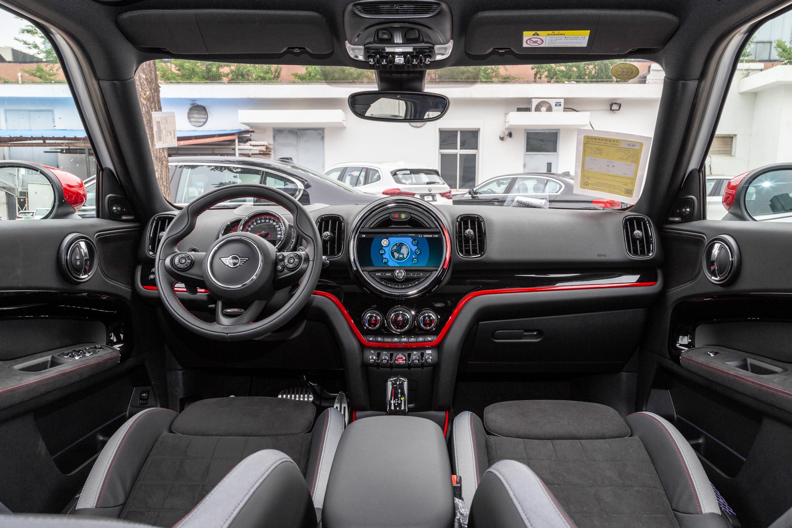 2021款 mini countryman 20t cooper s内饰