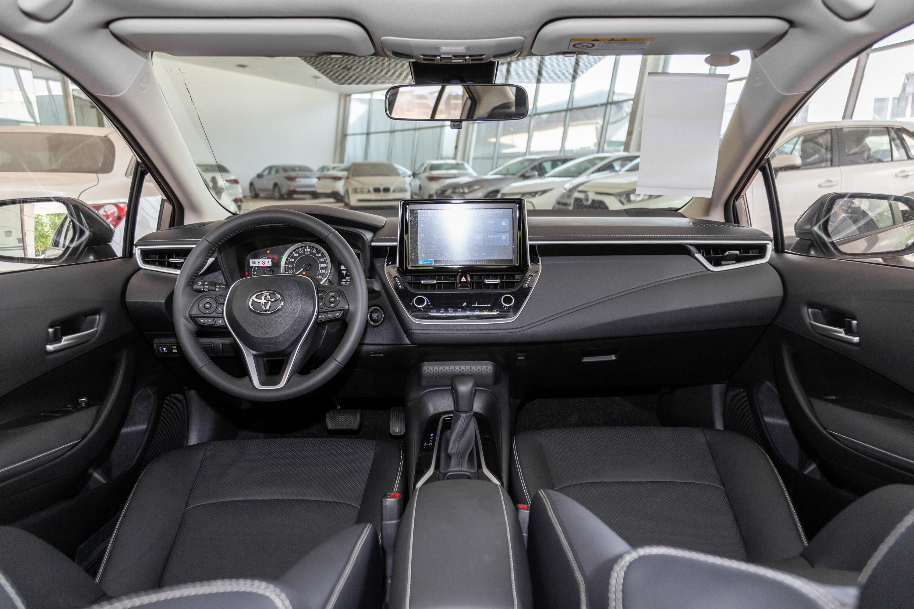 2021款 卡罗拉 1.2t s-cvt 豪华版内饰