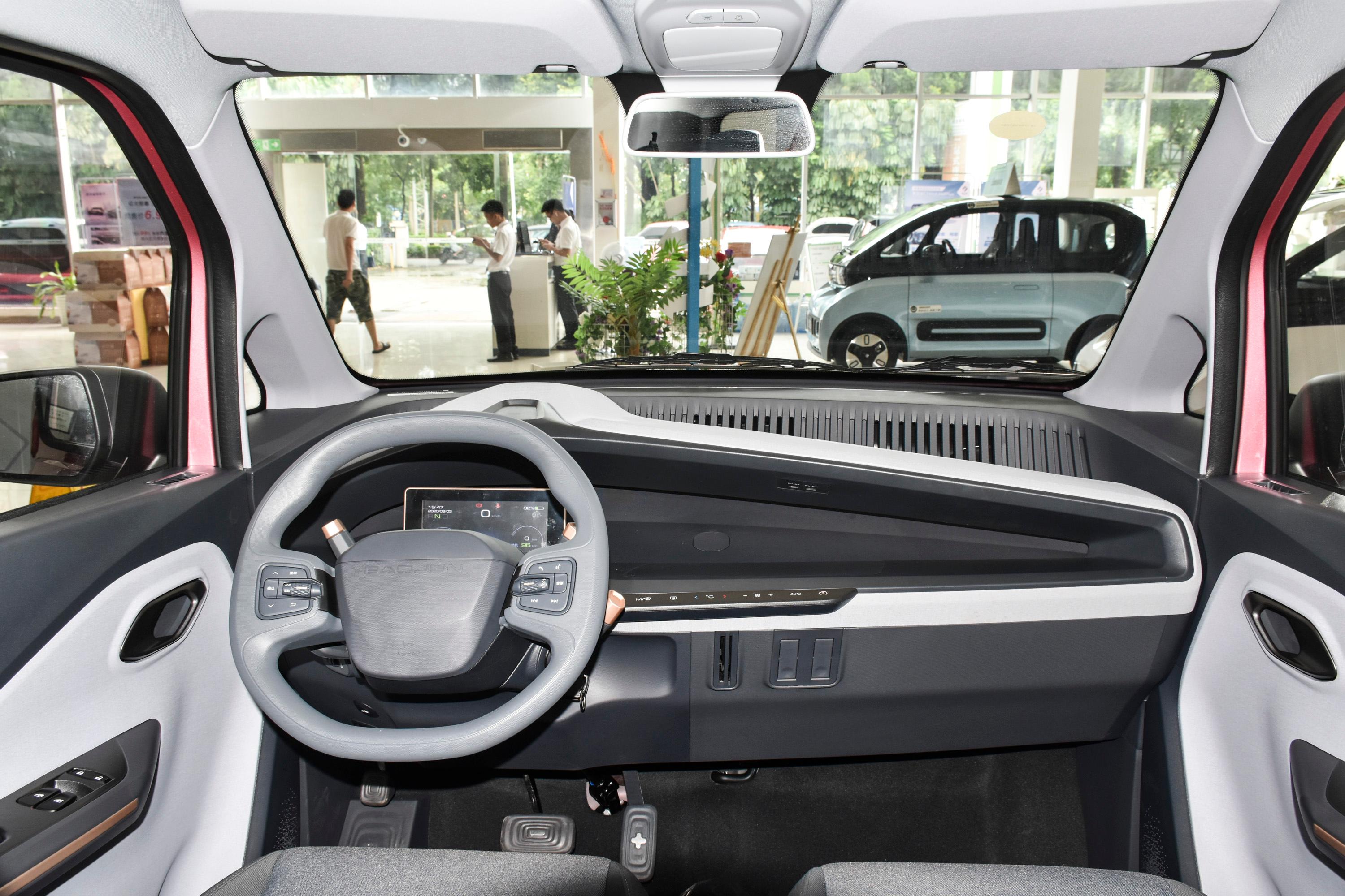 2020款 宝骏e200 智行版内饰