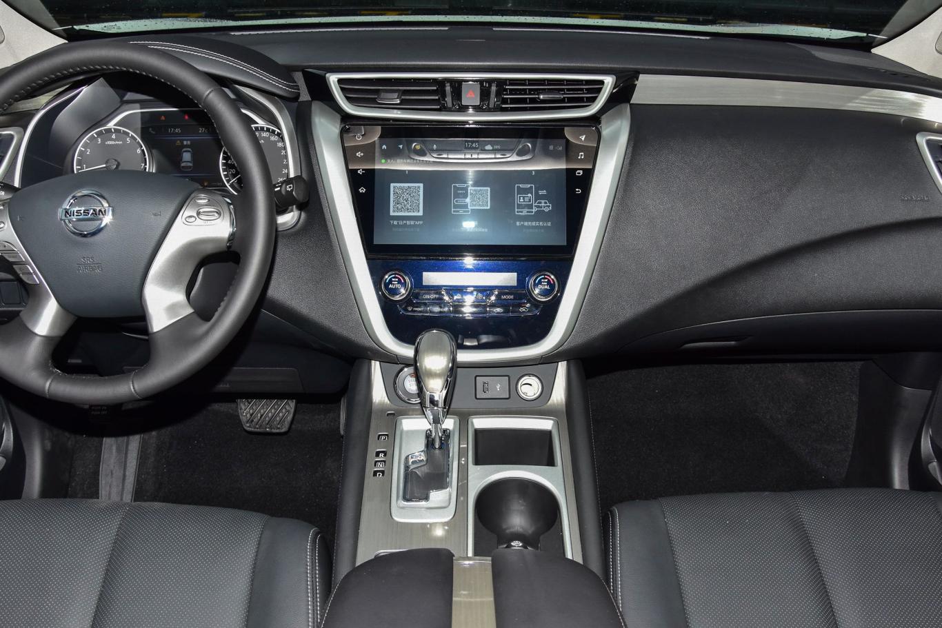 楼兰2.5l 两驱 智联豪华版中控台整体