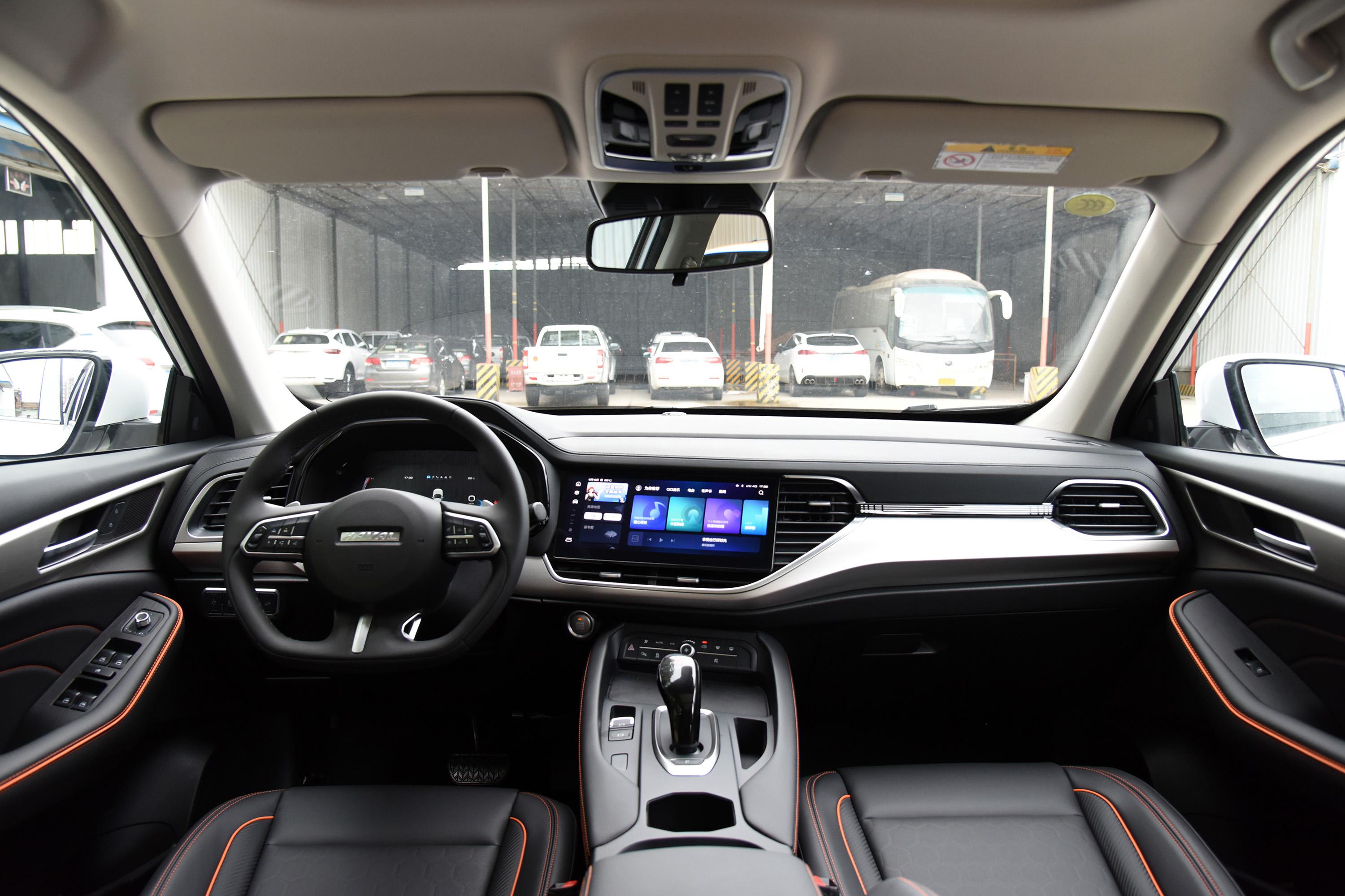 2021款 哈弗f7 1.5t 双离合 两驱 i炫内饰