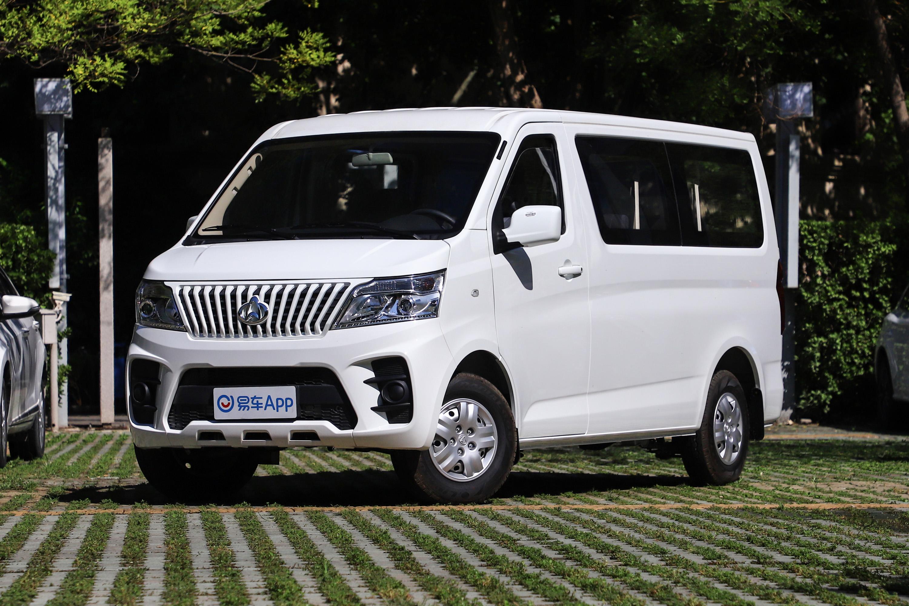 2020款 睿行m60 1.5l 手动 标准型 6座 国vi外观