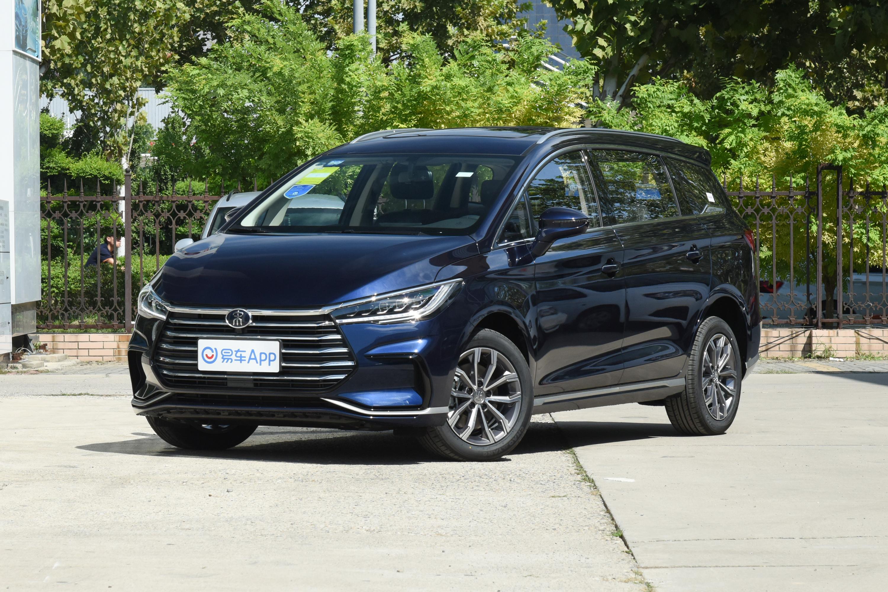 2021款宋max升级版15ti双离合豪华型6座国vi