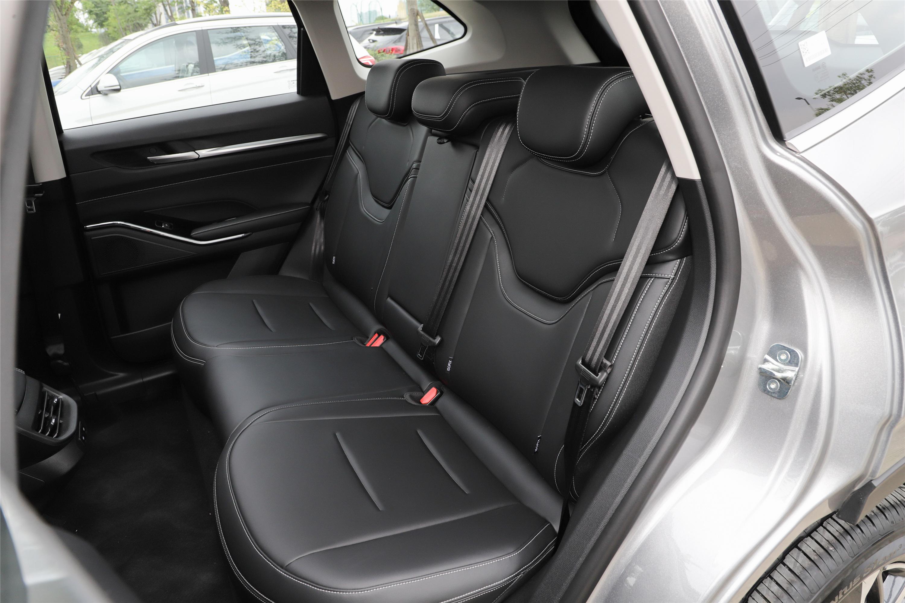 2021款哈弗h6第三代15t双离合max