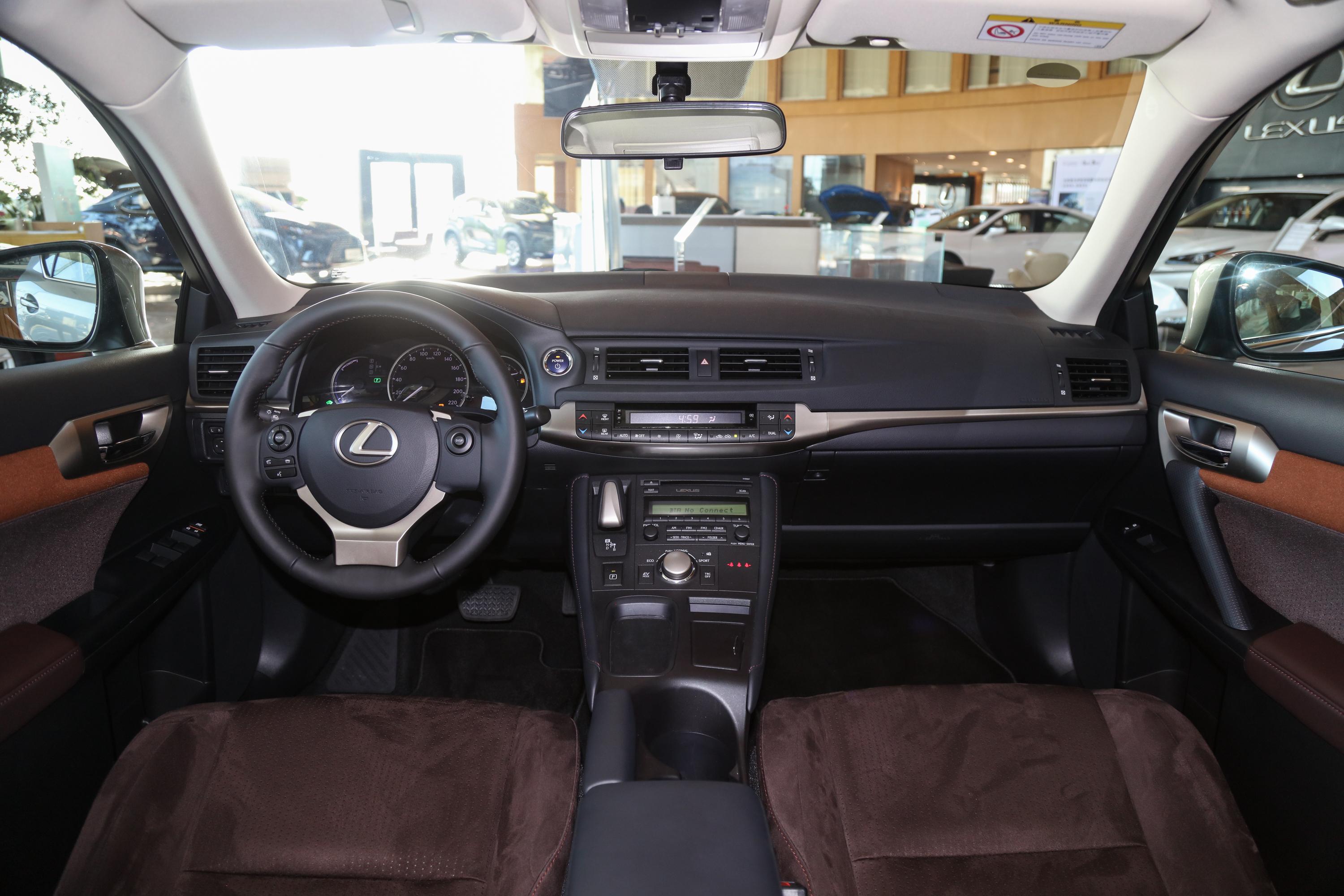 2020款 雷克萨斯ct 200h 精英版内饰