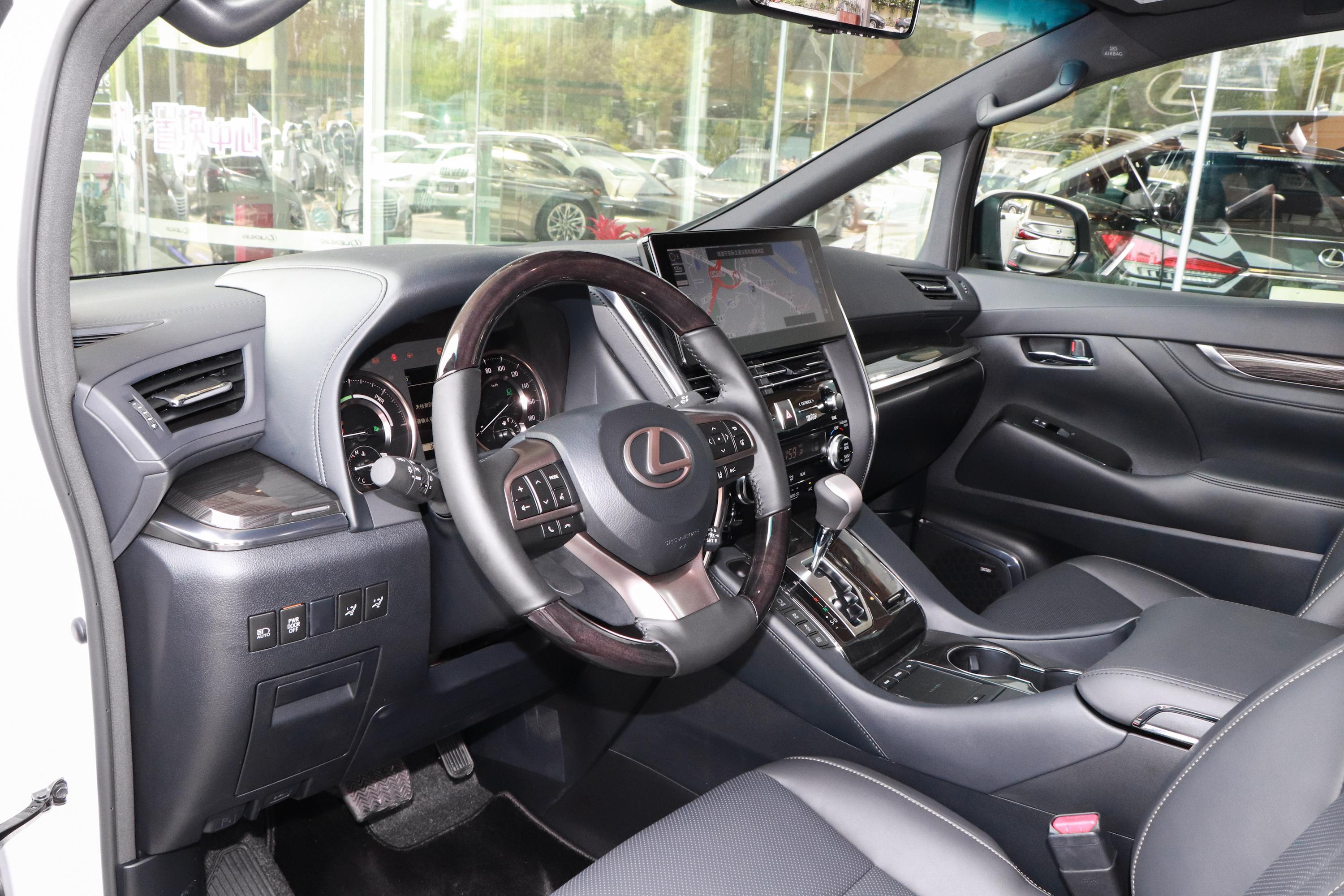 2020款 雷克萨斯lm 300h 御世版 4座内饰