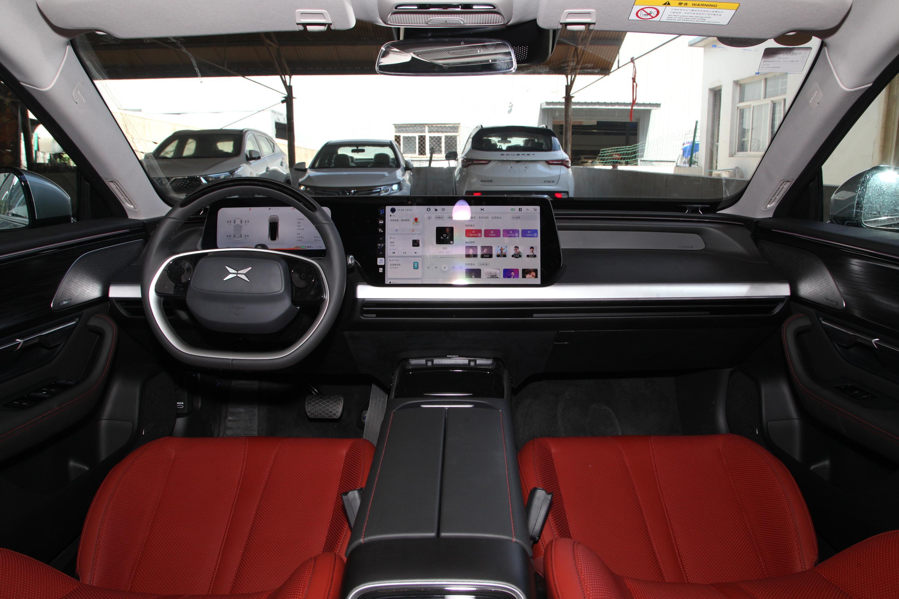2020款 小鹏汽车p7 670e内饰