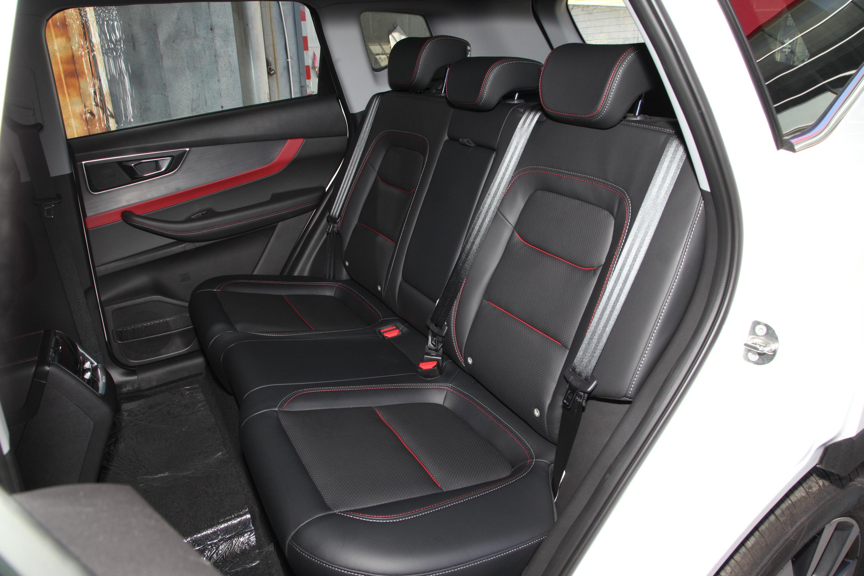 2020款 瑞虎7 神行版 1.5t cvt 神行2号空间