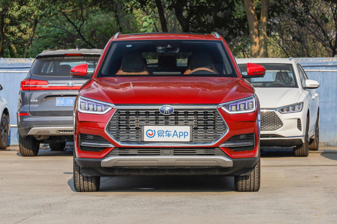 宋plus1.5t 双离合 旗舰plus外观