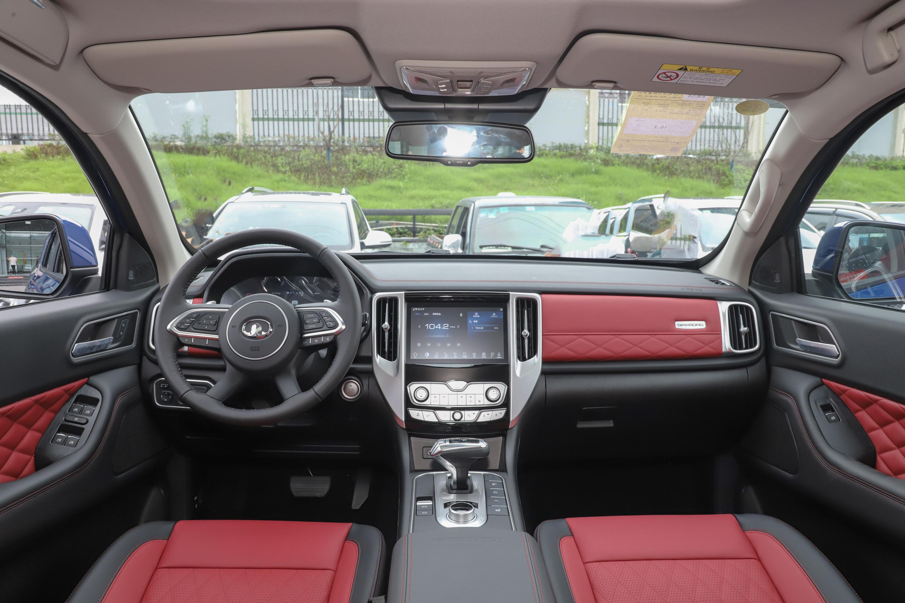 2020款 炮 越野版 2.0t 手自一体 四驱 小双 限量版 柴油内饰