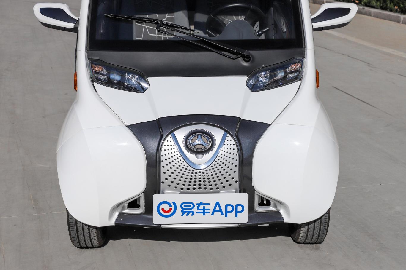 北汽小猫基本版外观细节