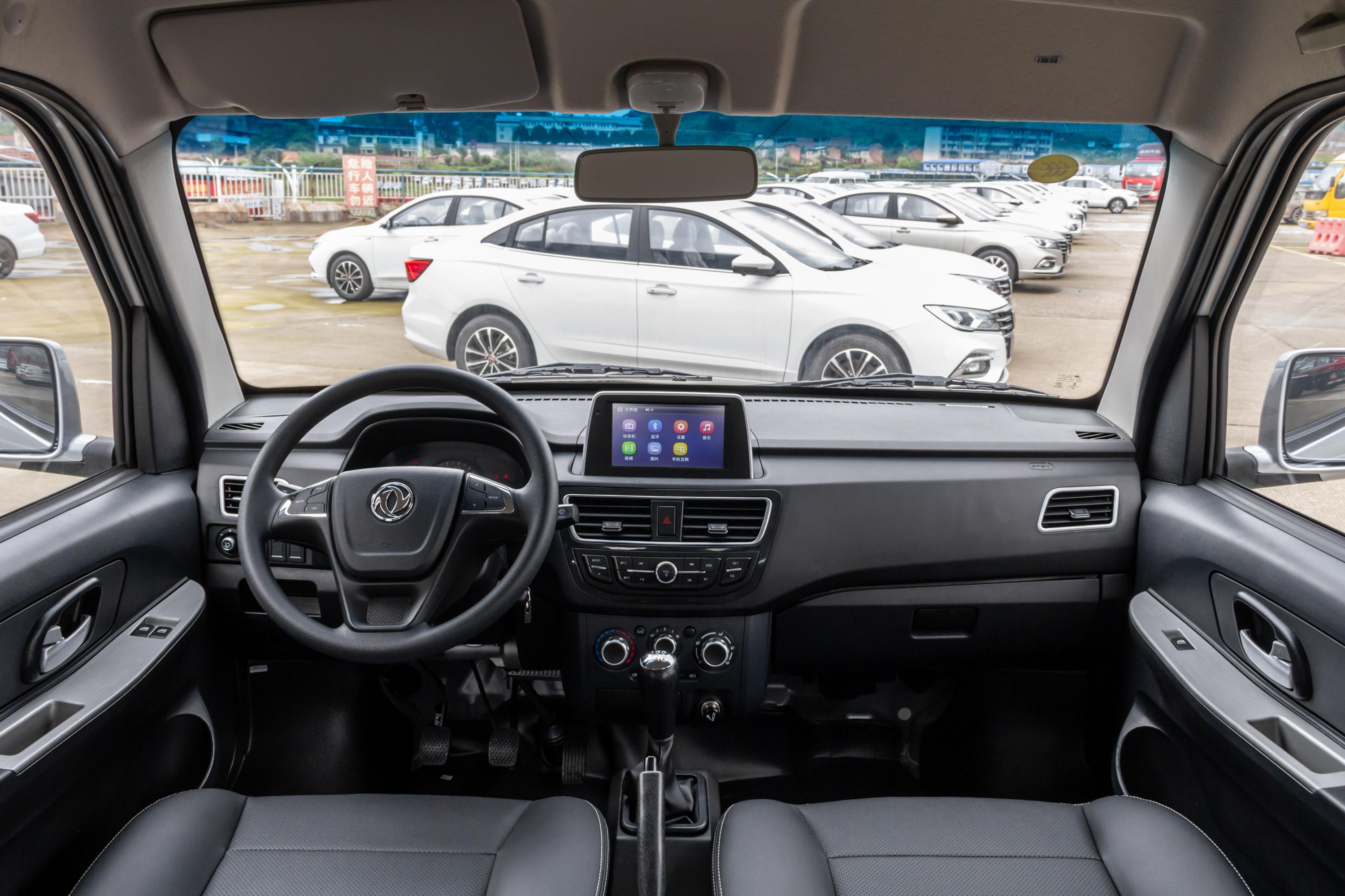 2020款 东风小康c32 1.6l 手动 豪华型sfg16 国vi内饰