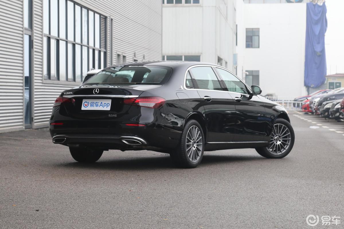 【奔驰e级2021款e 260 l侧后45度车头向右水平汽车图片-汽车图片大全