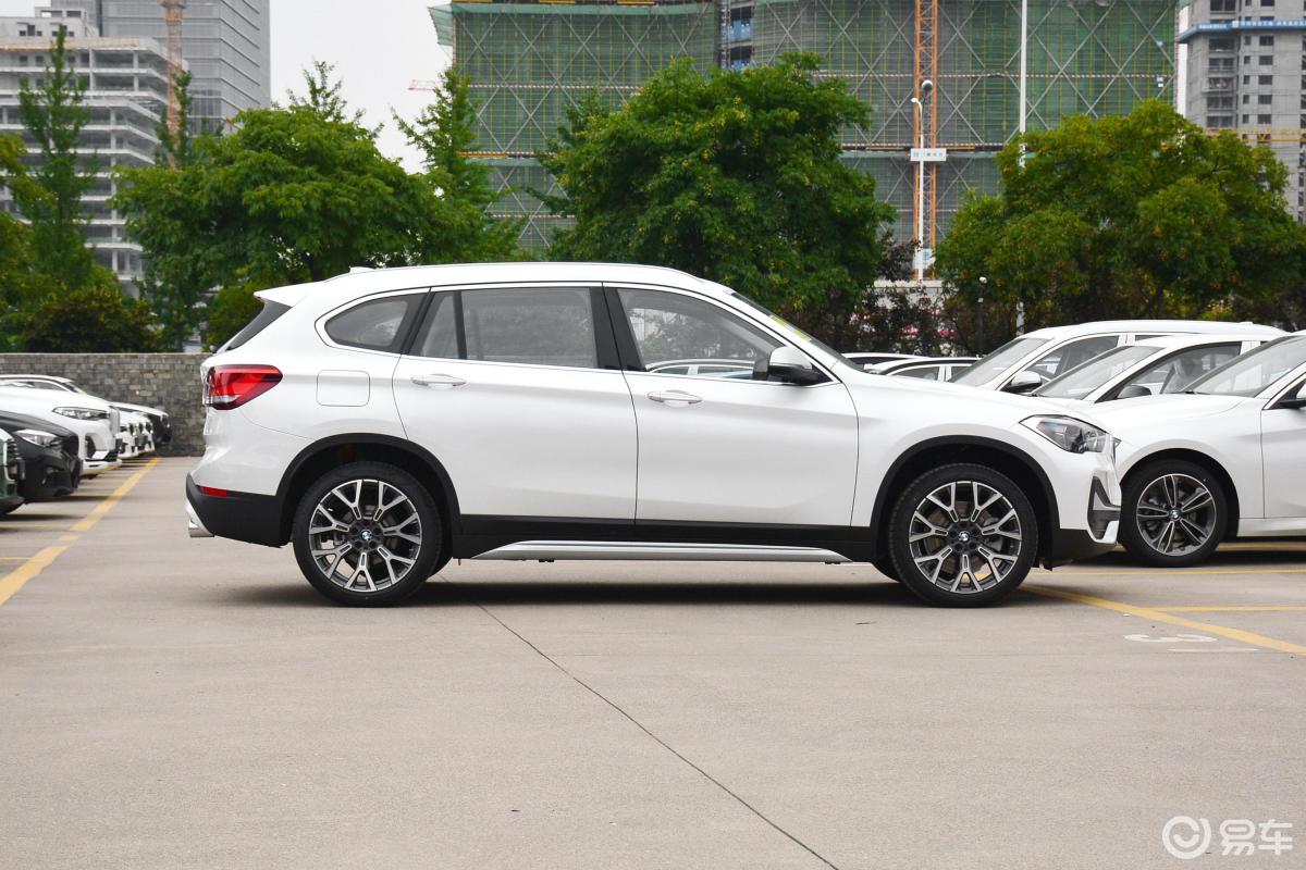 【宝马x12021款xdrive25li 尊享型正侧车头向右水平汽车图片-汽车图片