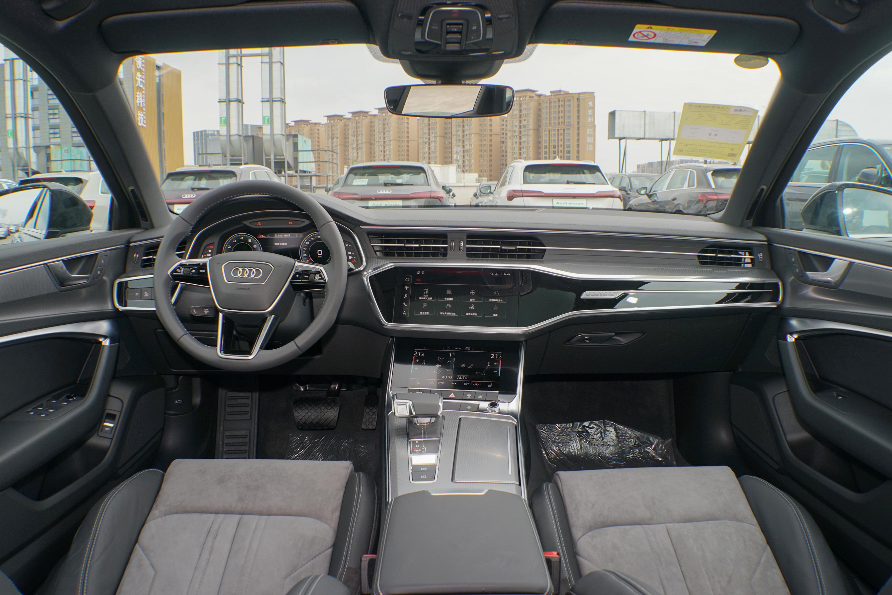 2021款 奥迪a6l 45 tfsi quattro 臻选动感型内饰