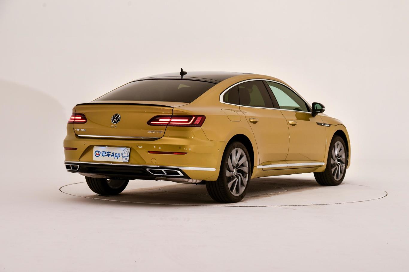 一汽-大众cc380tsi 耀目版侧后45度车头向右水平