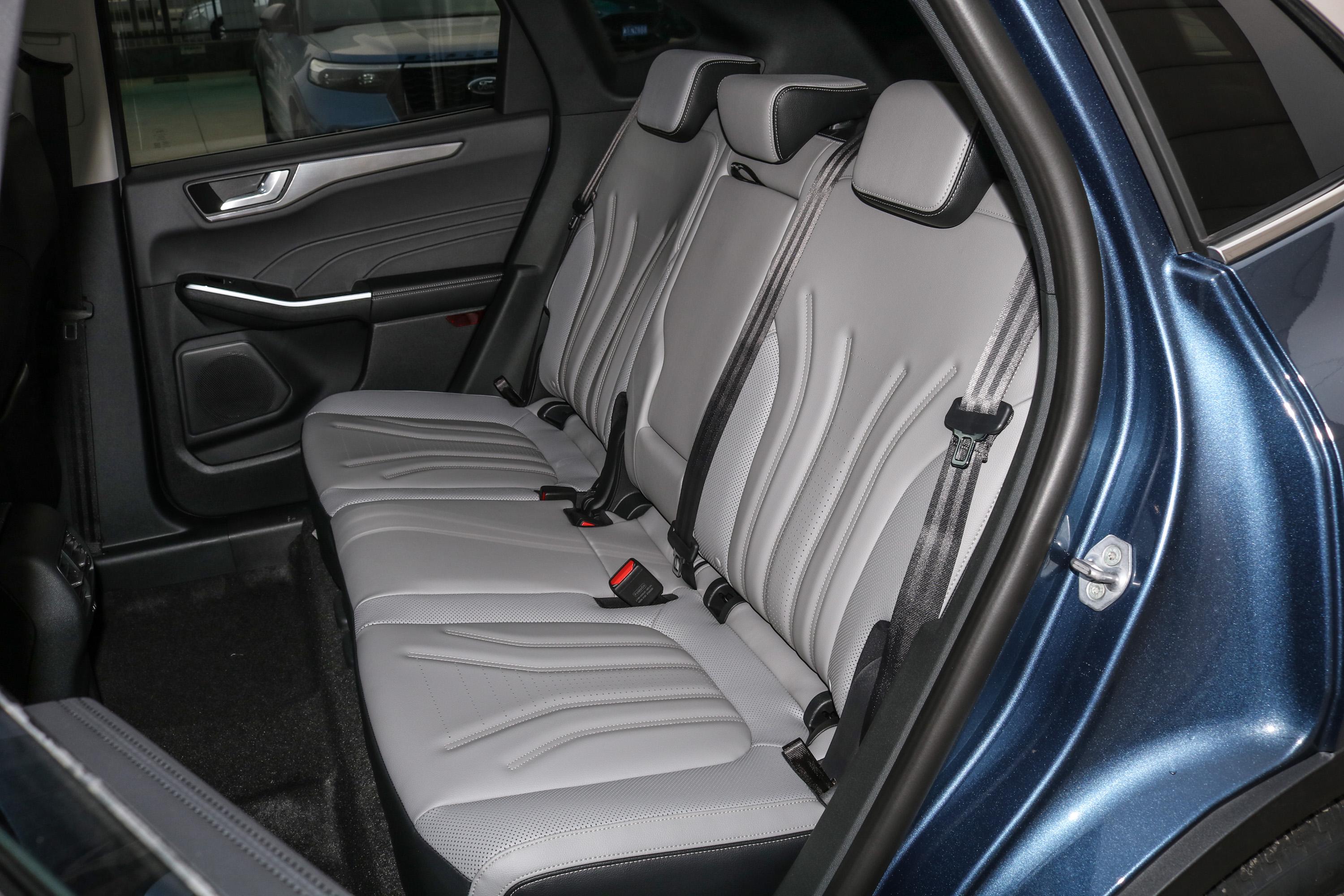 2020款 锐际 ecoboost 245 两驱 耀享款空间