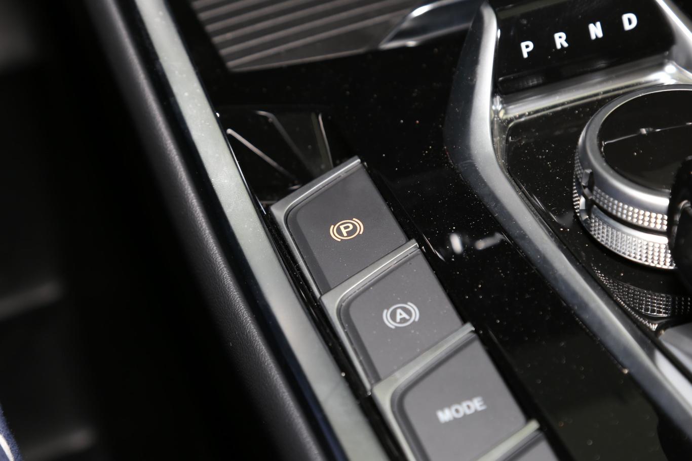 领界ev静领型驻车制动