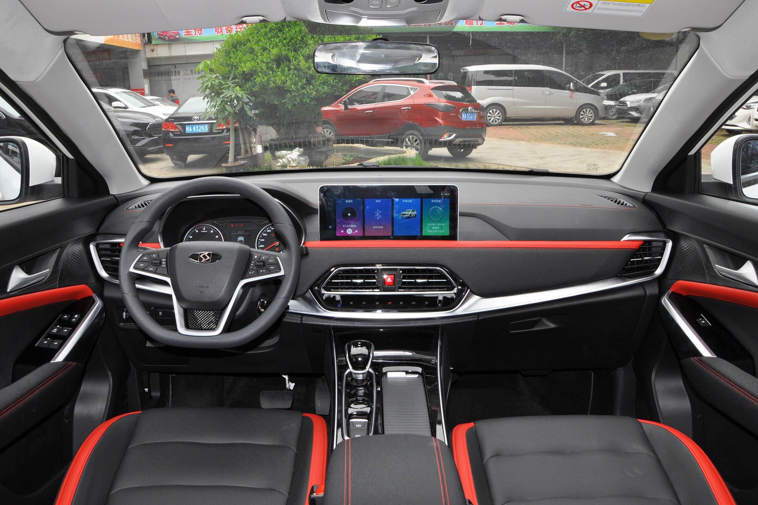 2021款 思皓x8 300t 双离合 全景豪华版 5座内饰