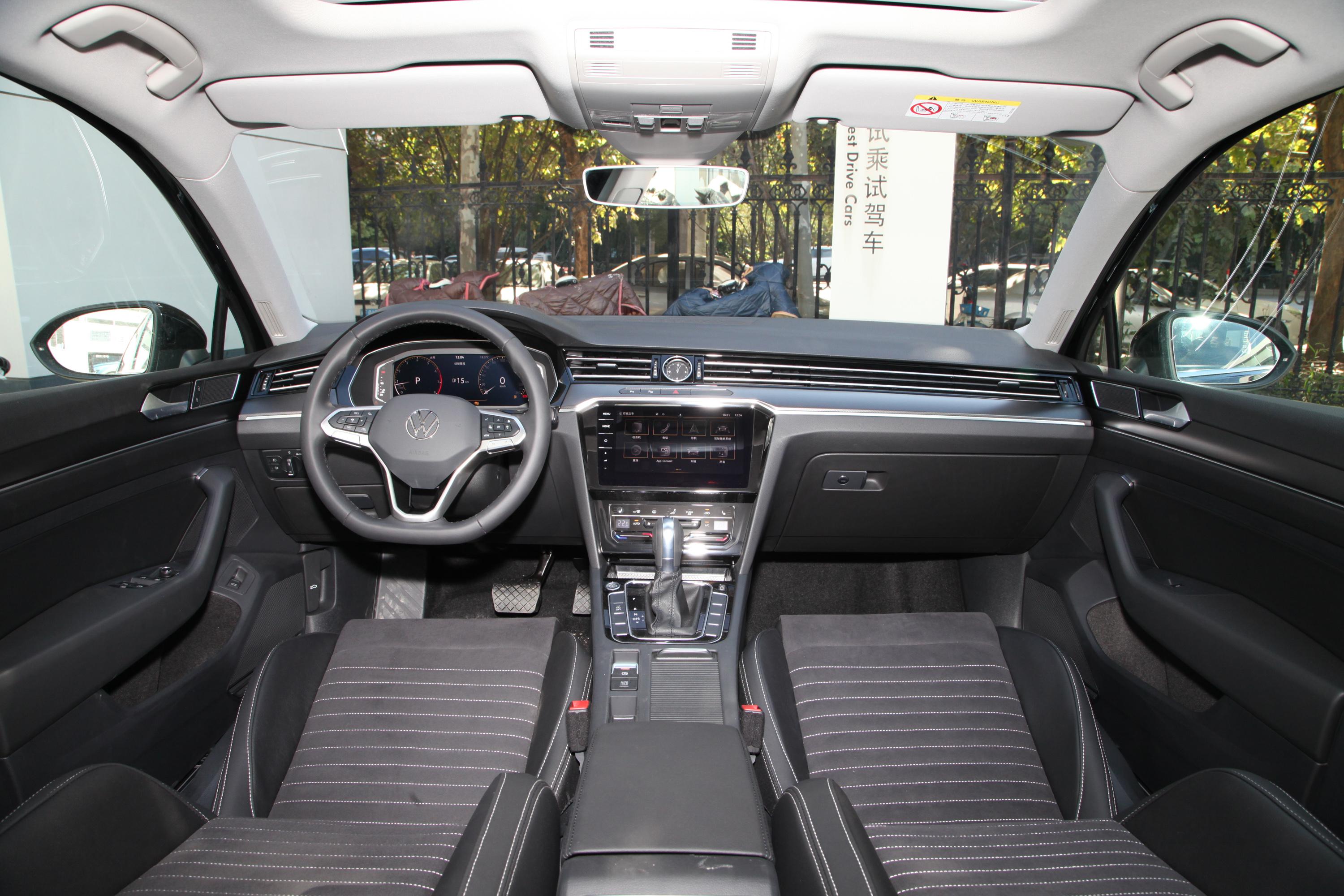 2021款 迈腾 380tsi 双离合 豪华型内饰