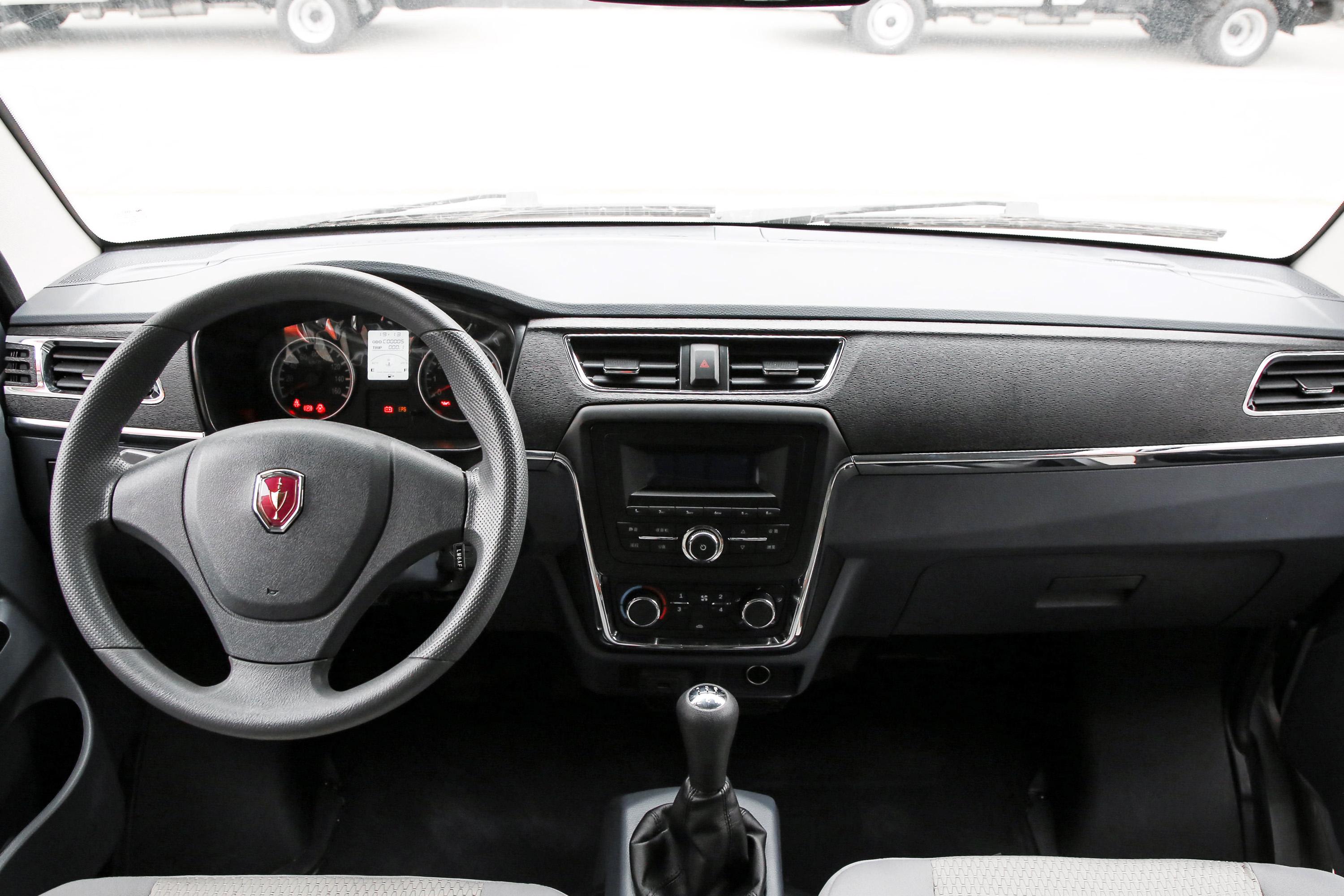 2021款 小海狮x30 厢货 1.5l 手动 舒适无空调版 2/5座 国vi内饰