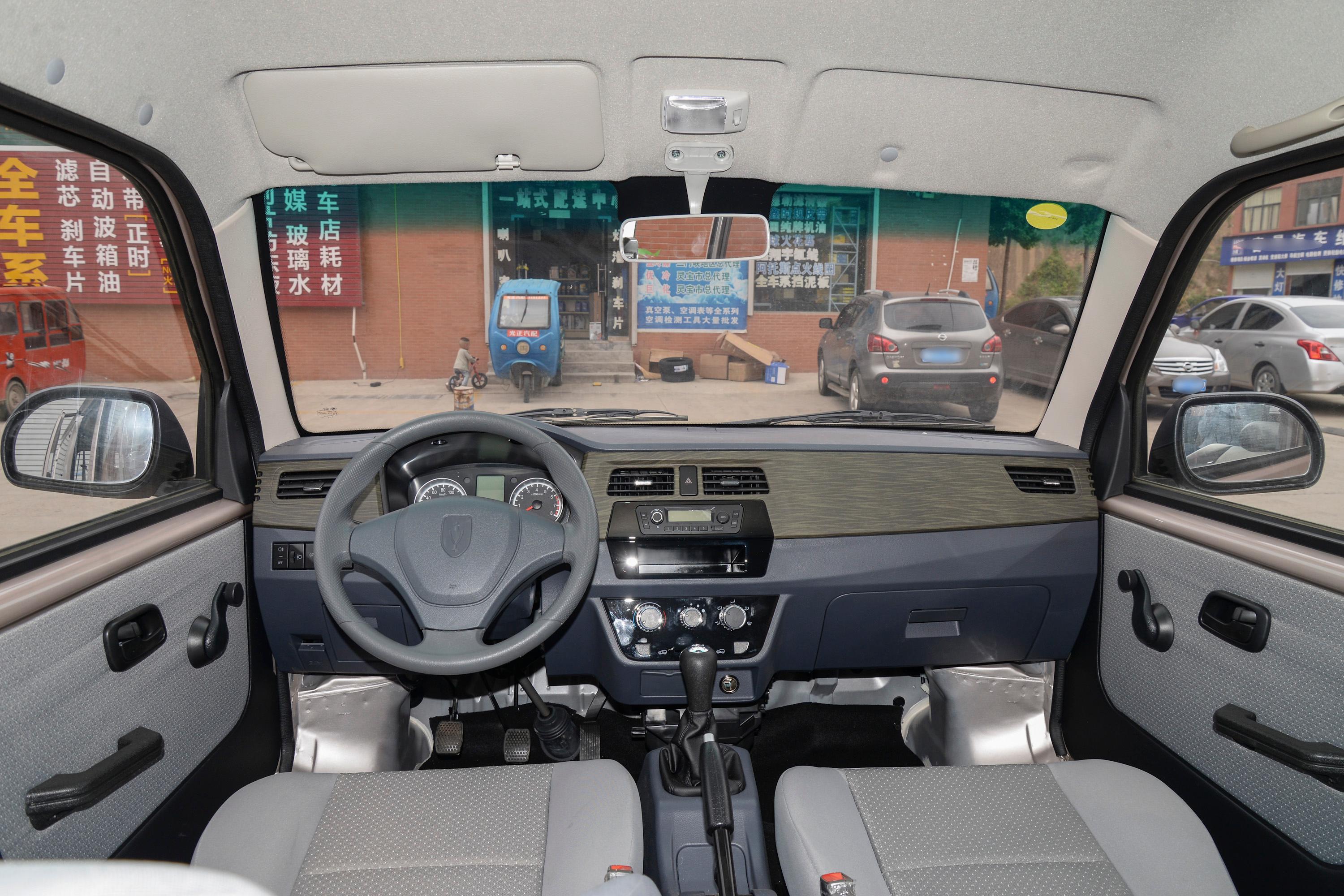 2021款 小海狮x30 客车 1.5l 手动 标准无空调版 5/6/7座 国vi内饰