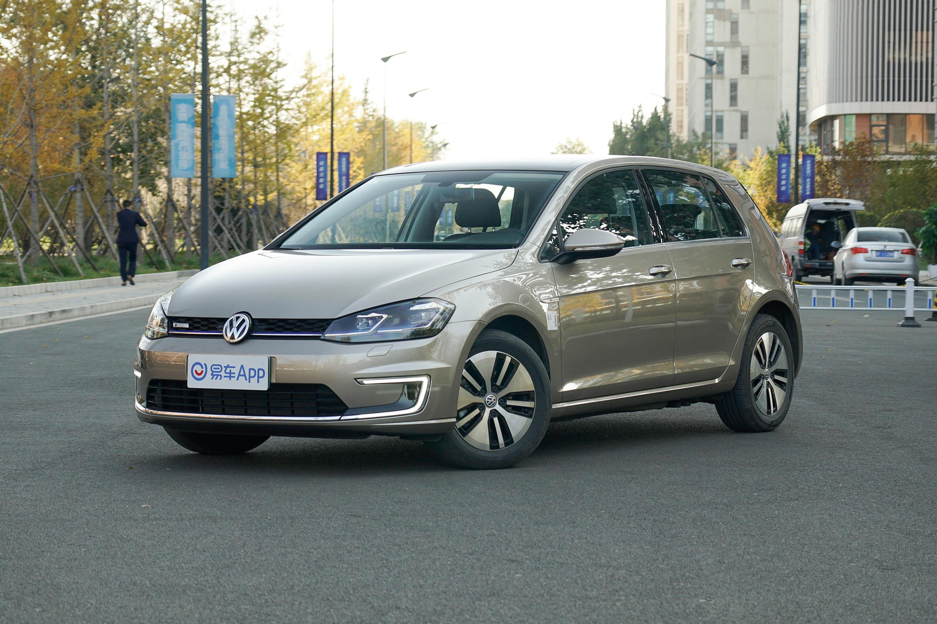 2020款高尔夫纯电驰