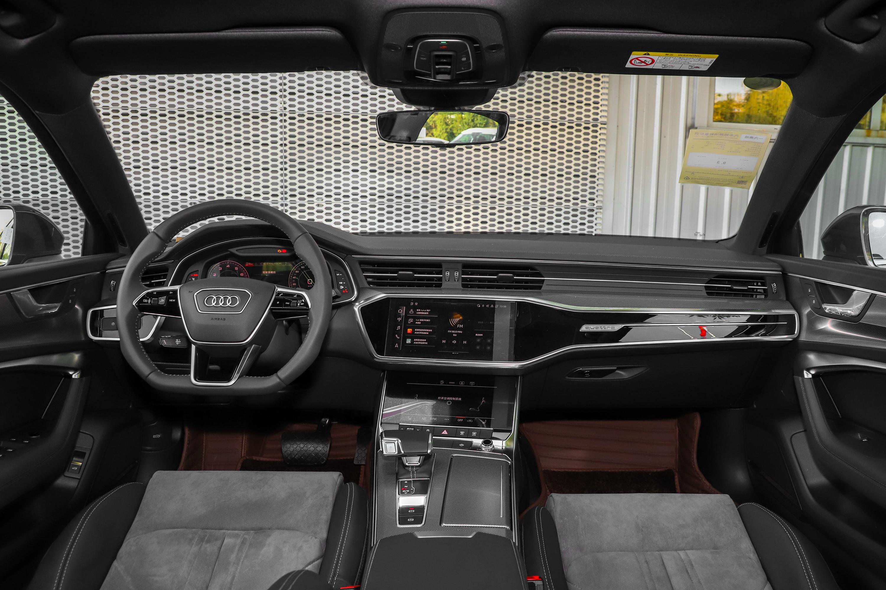 2021款 奥迪a6l 45 tfsi quattro 尊享动感型内饰