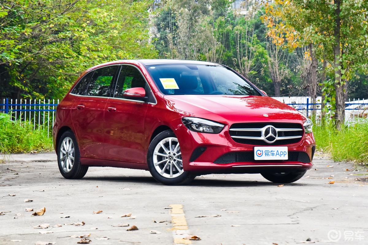 【奔驰b级2021款b200 时尚型侧前45度车头向右水平汽车图片-汽车图片