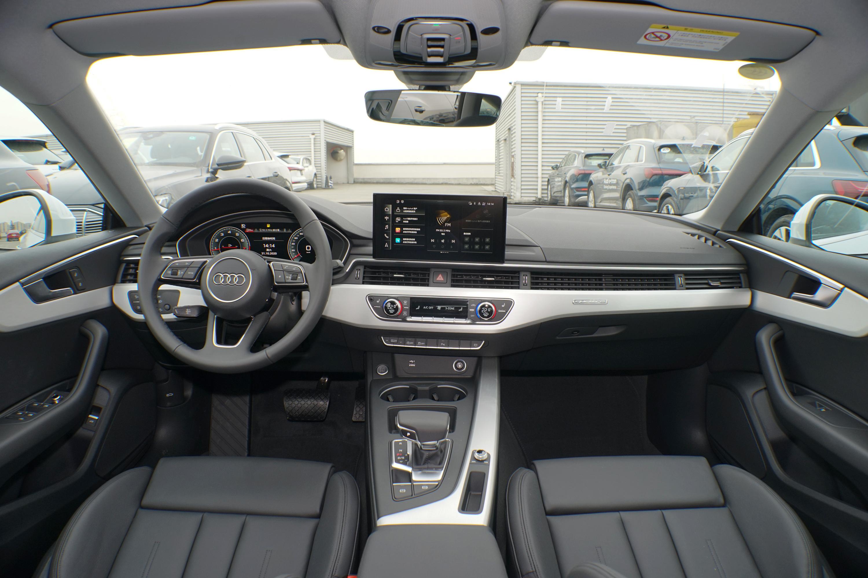 2021款 奥迪a5 sportback 45tfsi quattro 臻选动感型内饰