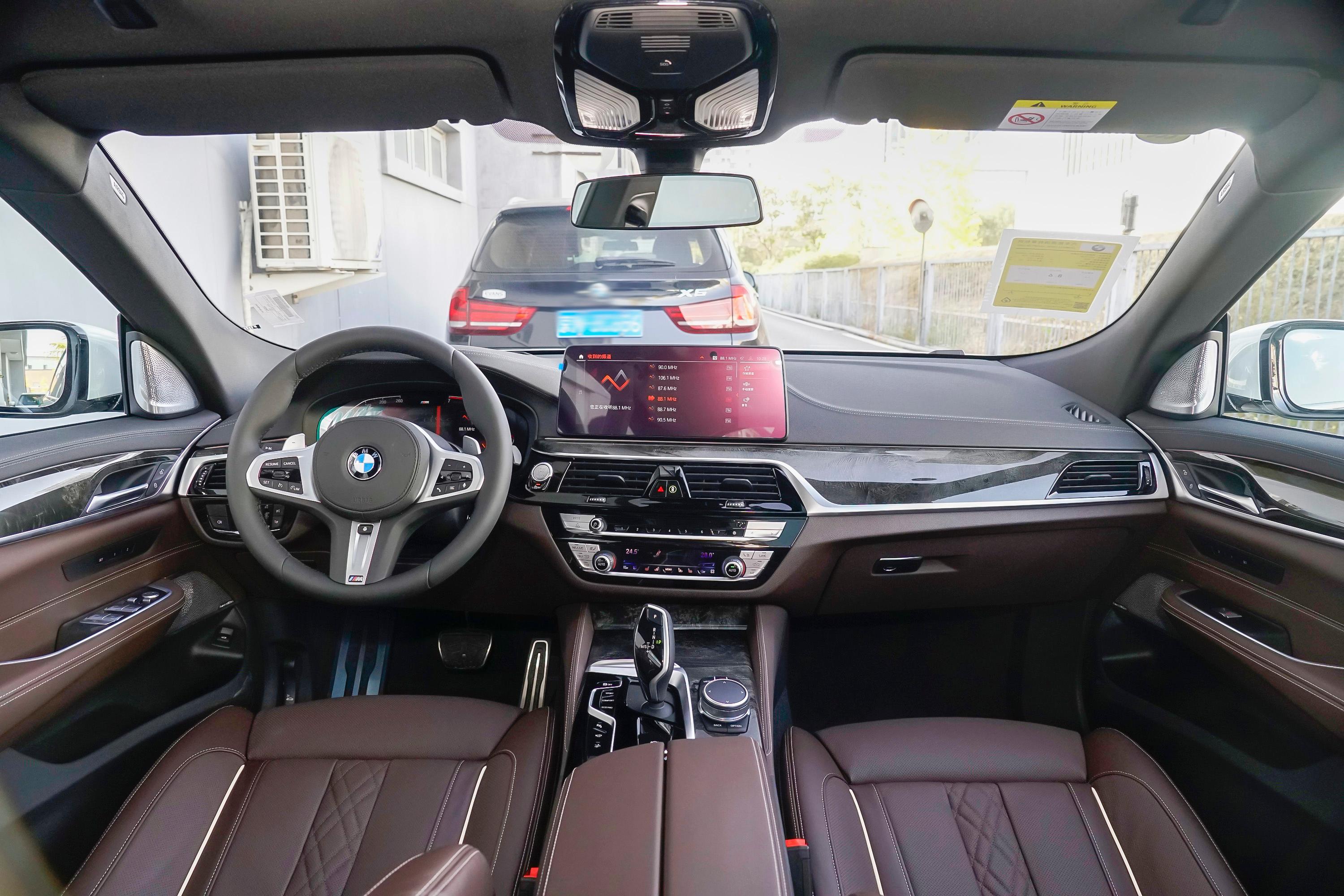 2021款 宝马6系gt 630i m运动大旅行家版内饰