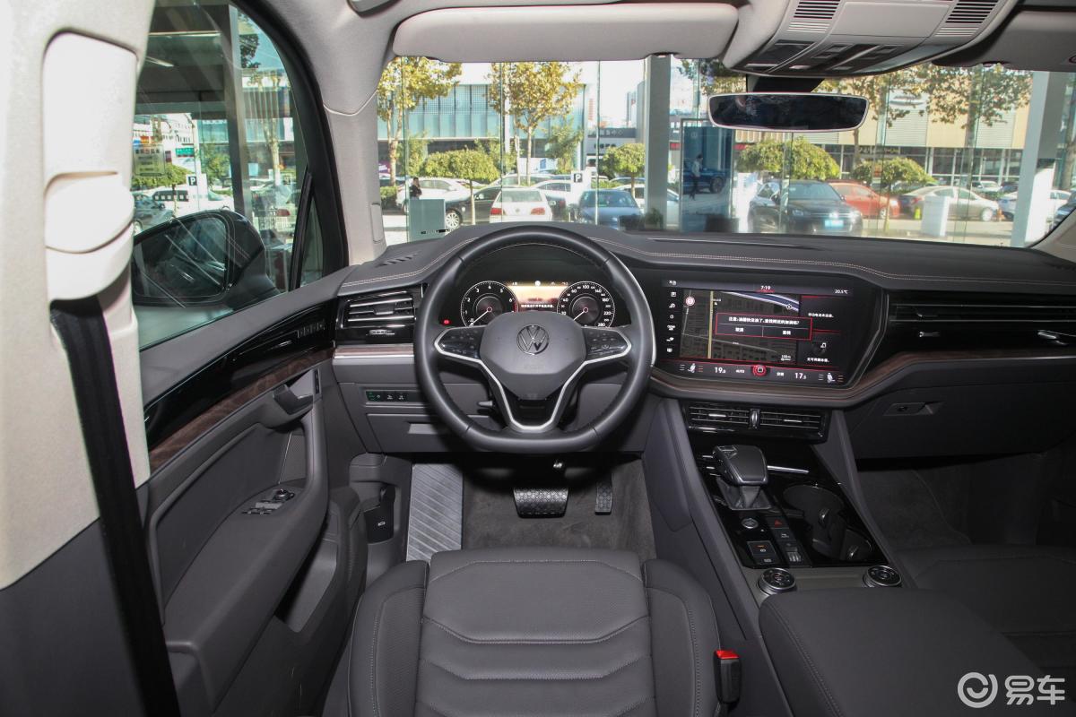 【途锐2021款3.0tsi 锐享版驾驶位区域汽车图片-汽车图片大全】-易车