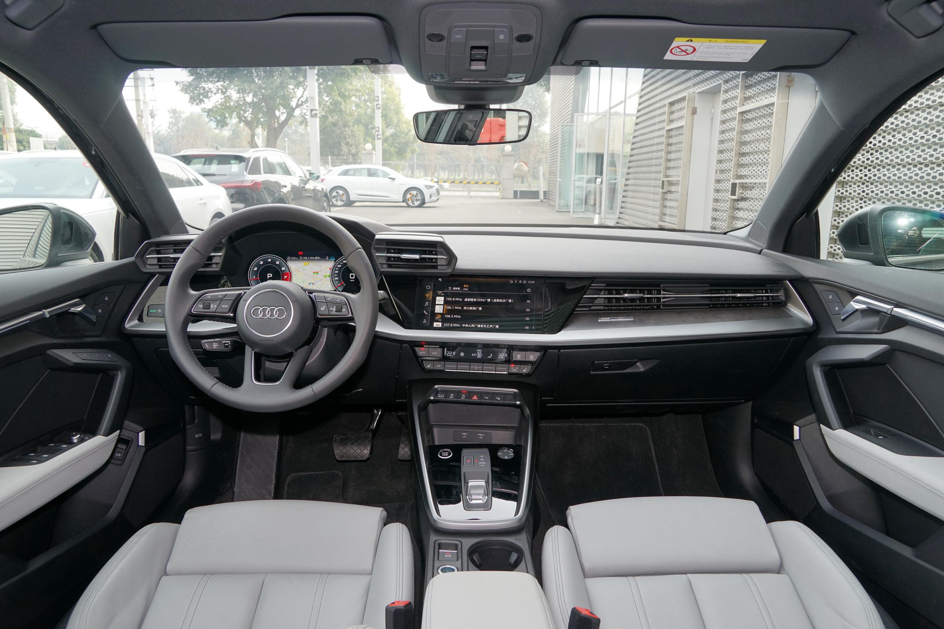 2021款 奥迪a3 sportback 35 tfsi 豪华致雅型内饰