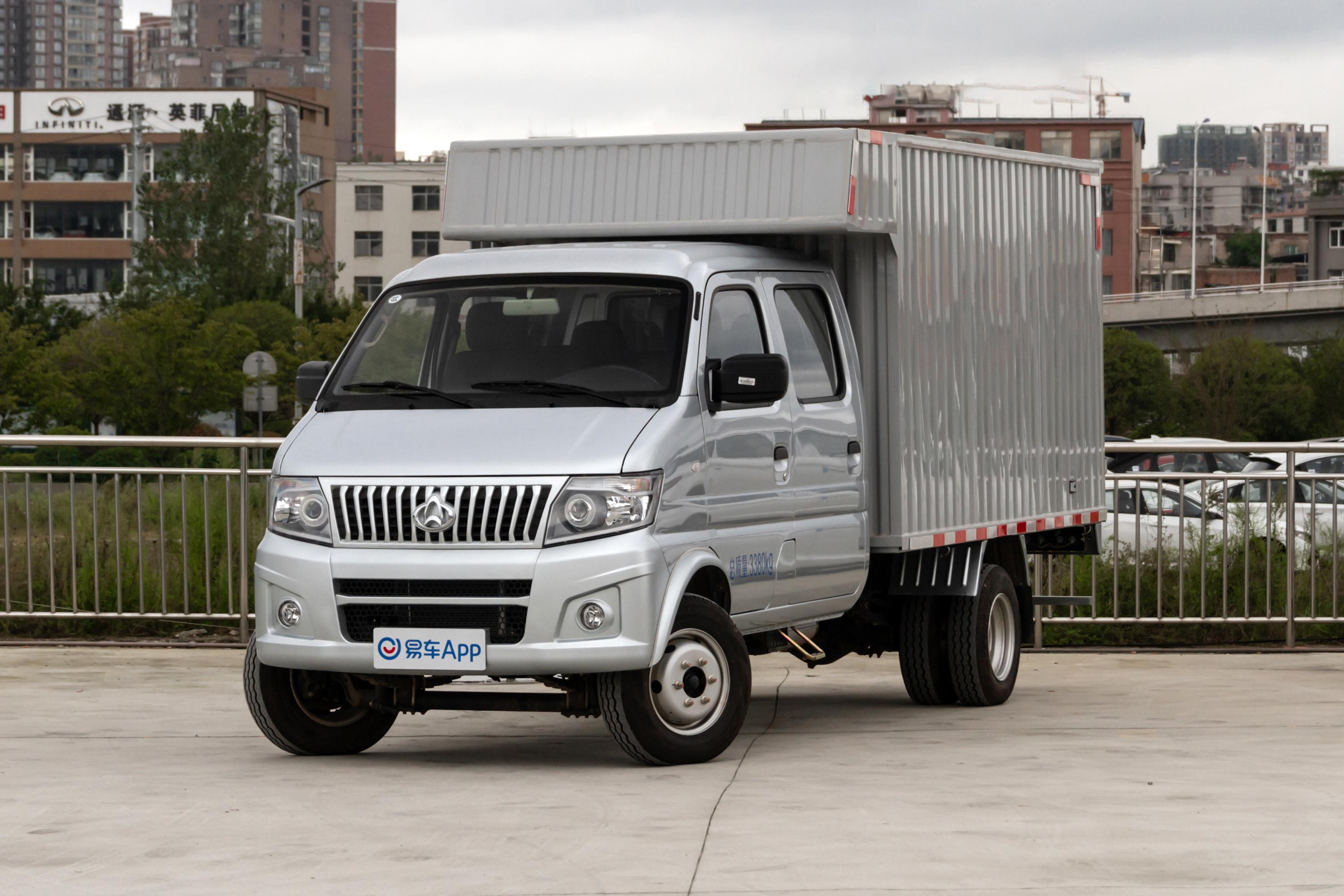 2019款 神骐t20 t20l 1.5l 手动 双排厢式 国vi外观