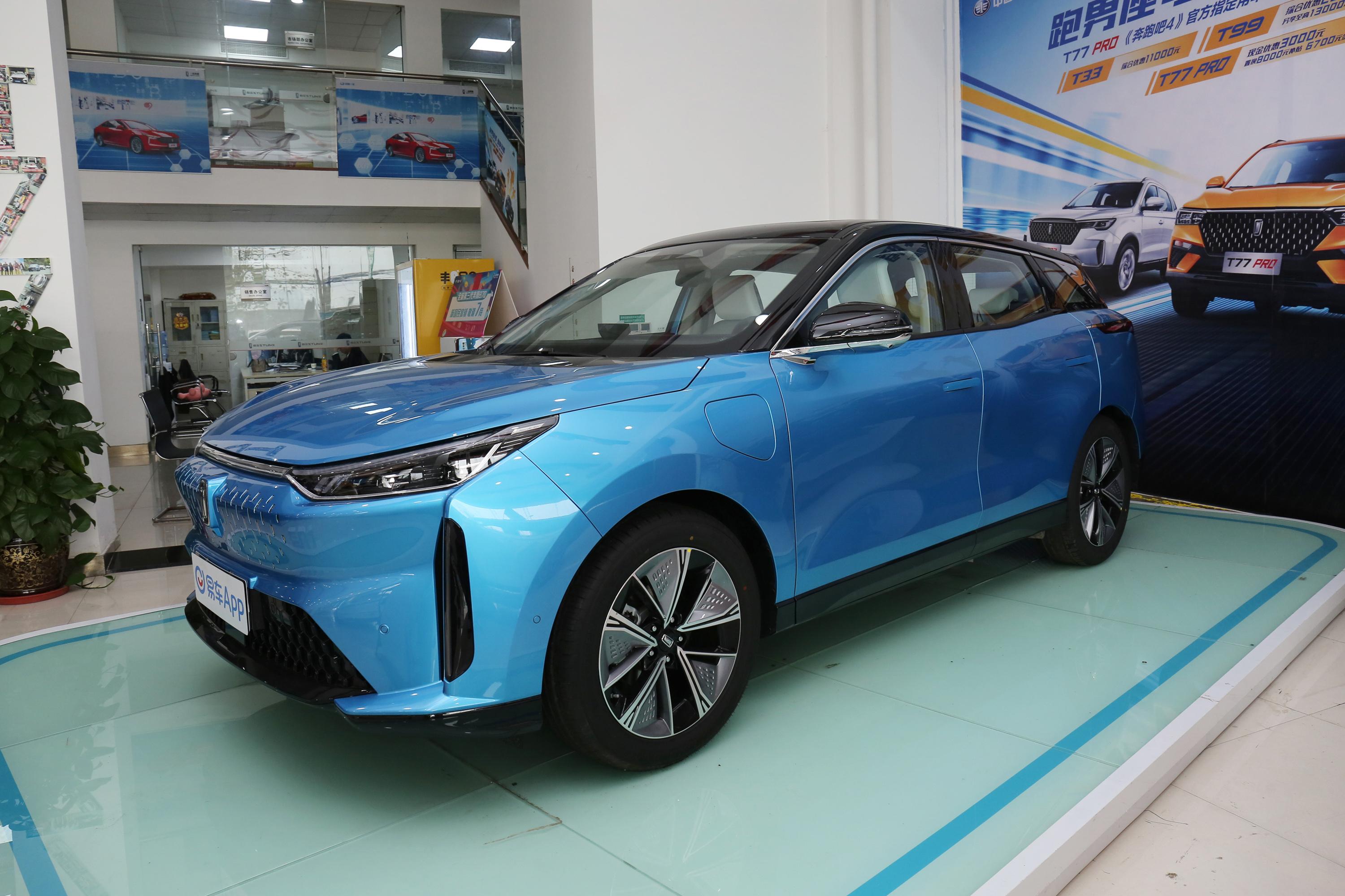 2020款奔腾e01空间曲率型定制版