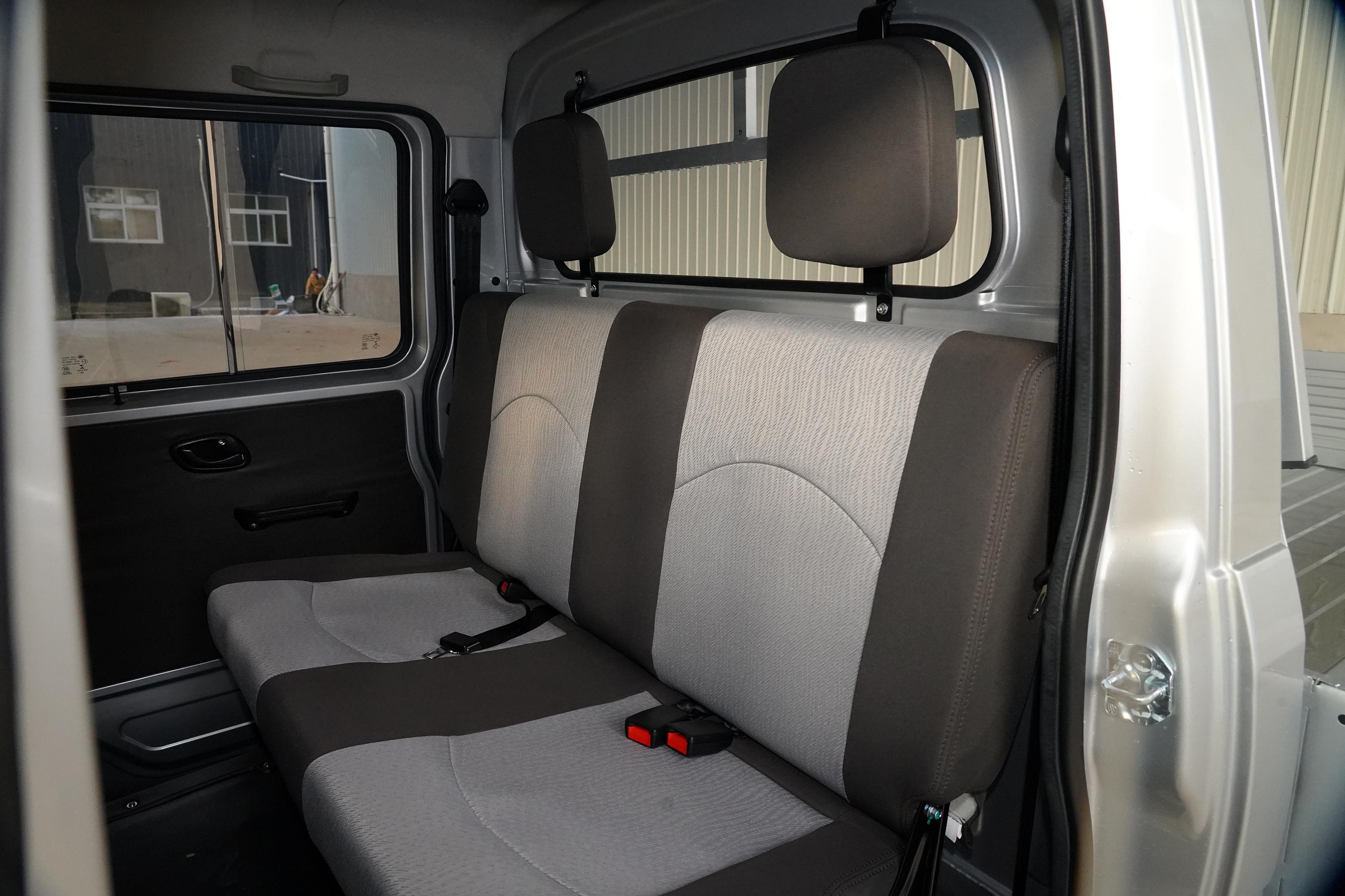 2020款东风小康c52l16l手动双排标准型