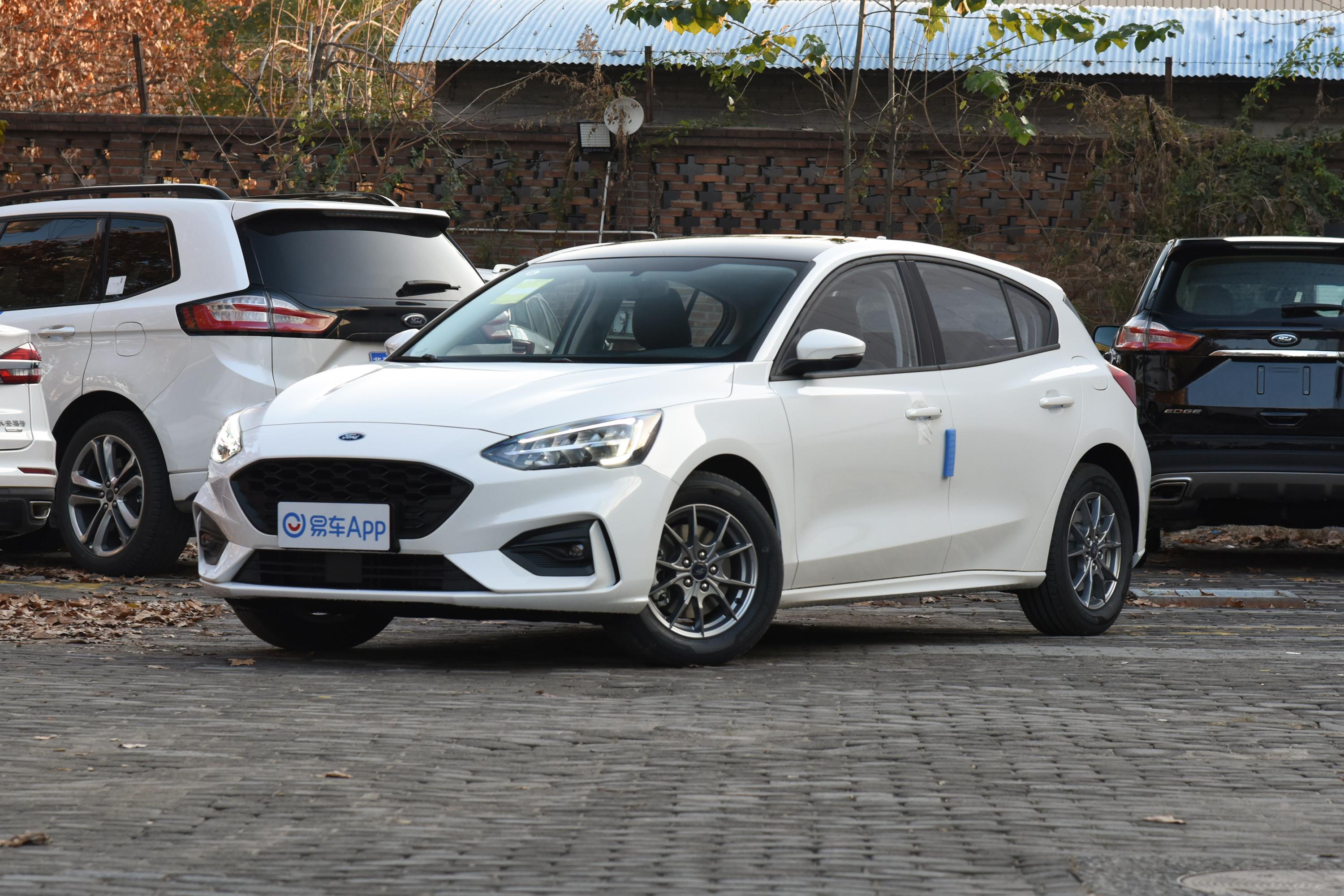 2021款福克斯两厢ecoboost180自动锋潮型