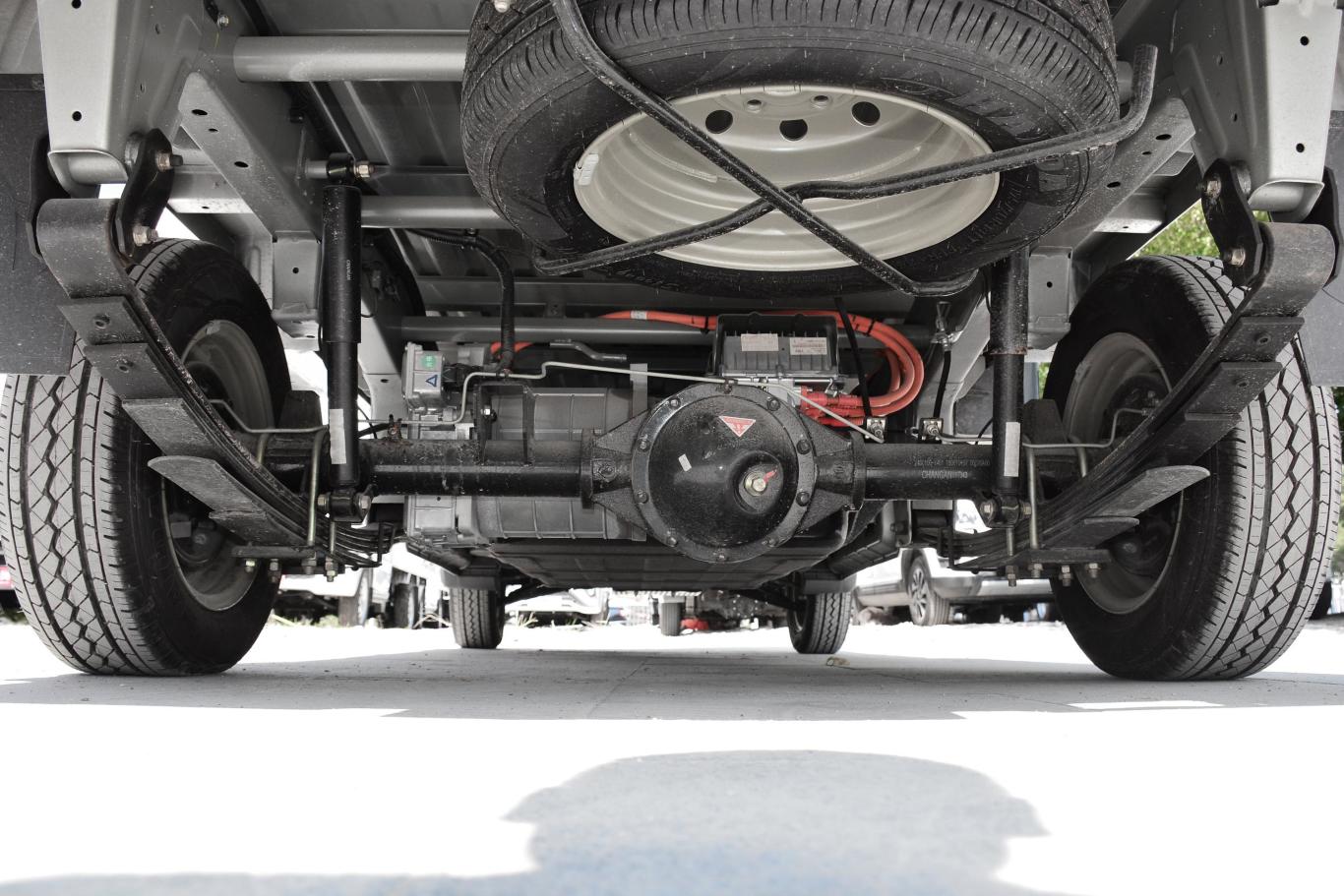 长安星卡ev单排货车标准型后悬架整体