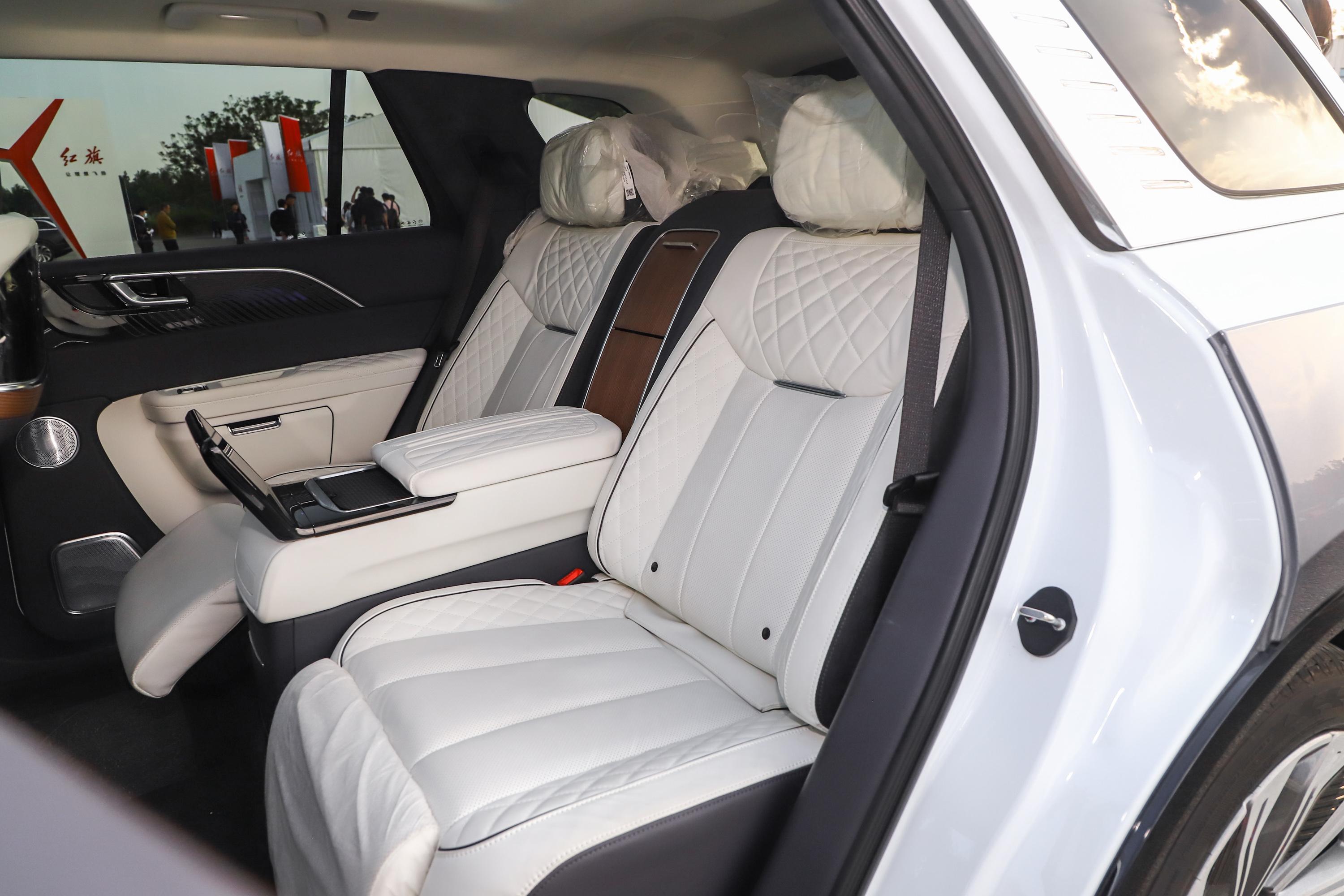 2021款 红旗e-hs9 510km 旗·领版 四座空间