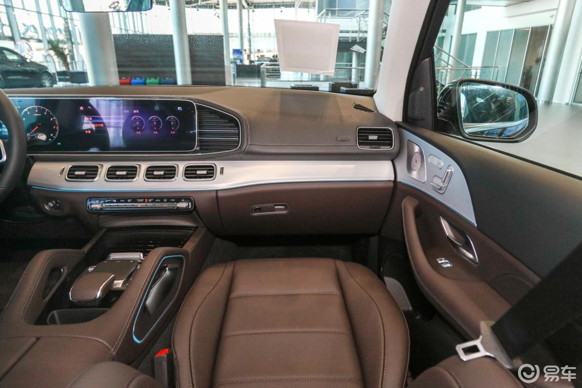 【奔驰gle2021款gle 350 4matic 动感型副驾驶位区域汽车图片-汽车
