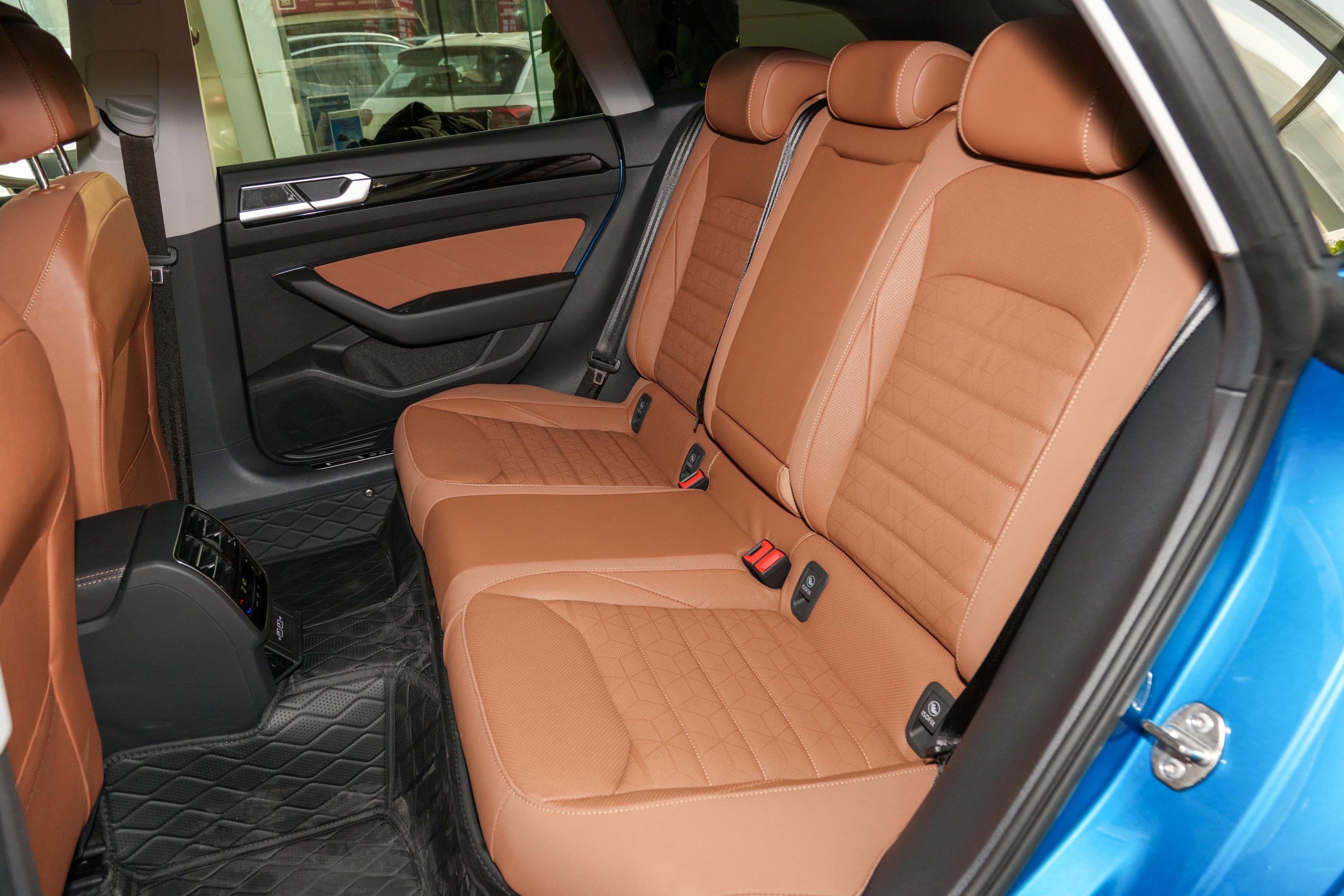 2021款一汽大众cc猎装车380tsi双离合猎心版