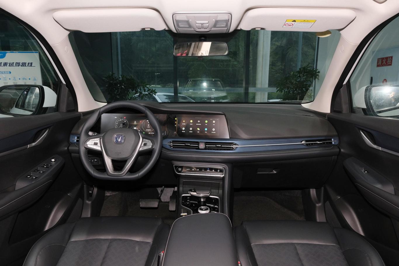 长安cs55纯电版标准续航 智享版内饰全景正拍