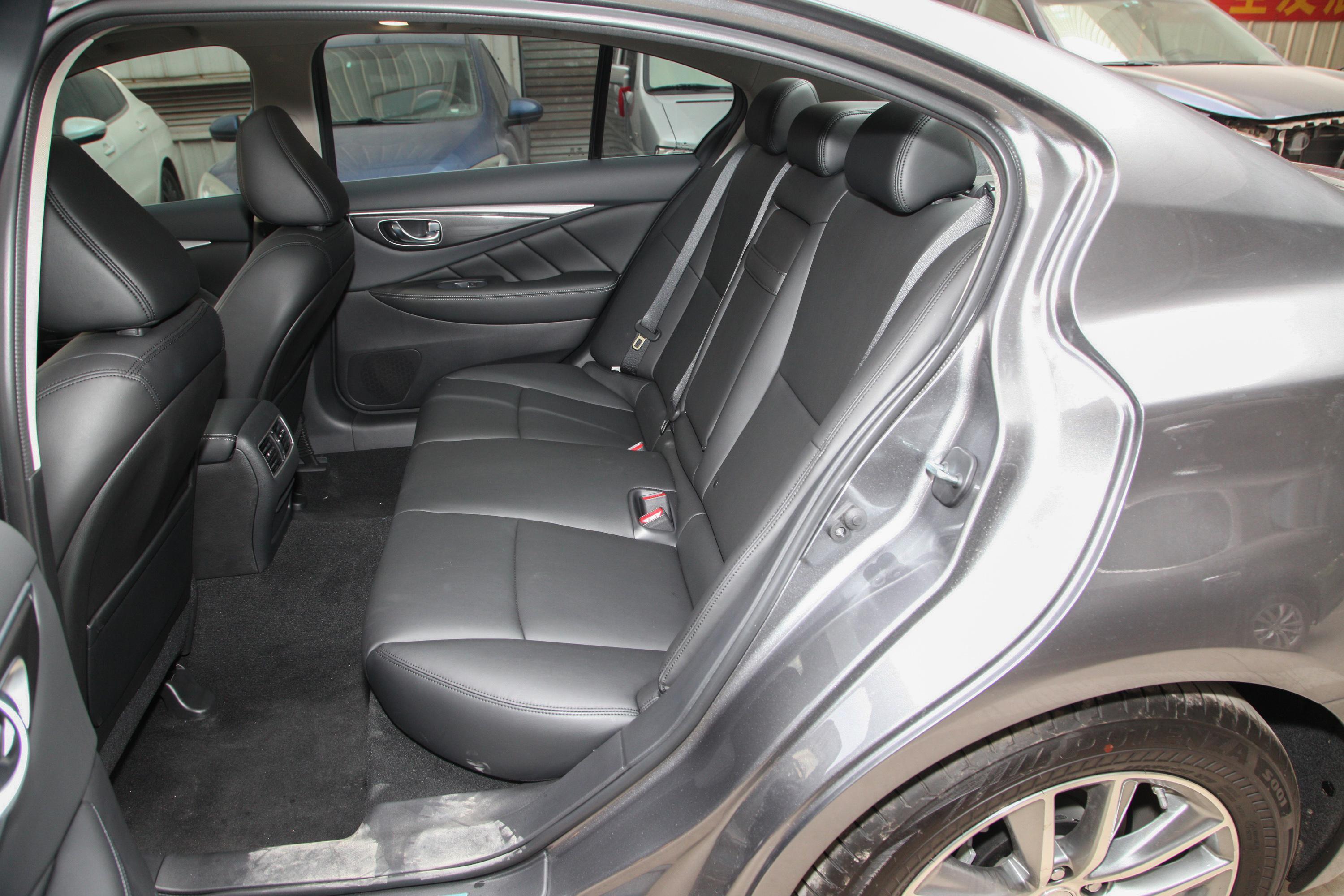 2018款英菲尼迪q50l20t舒适版国vi