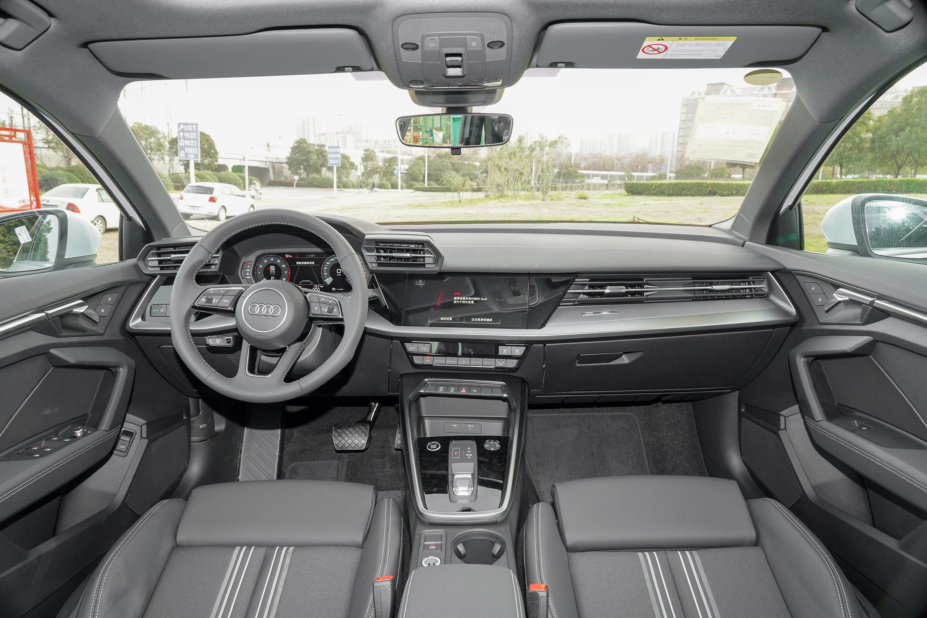 2021款 奥迪a3 sportback 35 tfsi 时尚运动型内饰