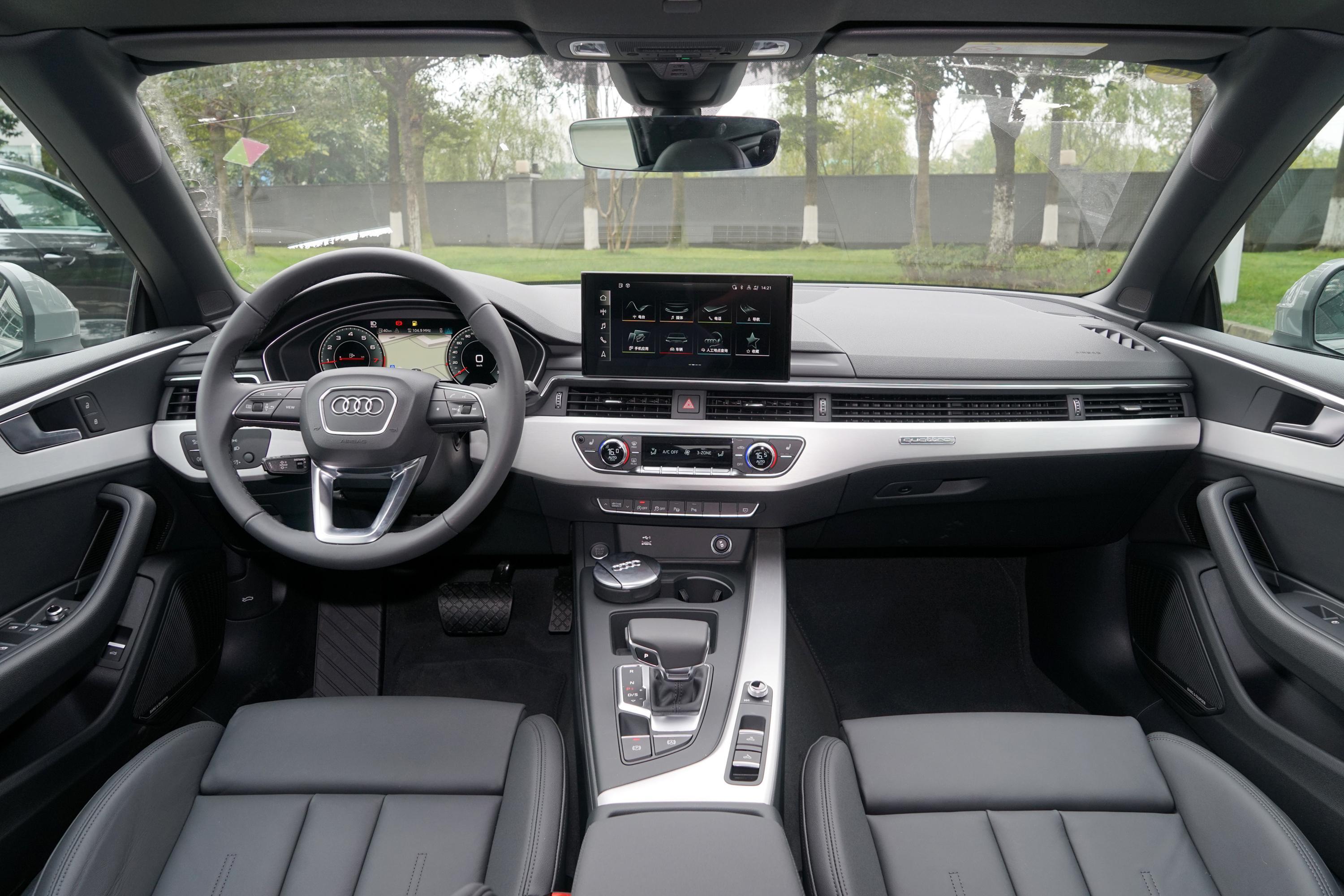 2021款 奥迪a5 cabriolet 45tfsi quattro 臻选动感型内饰