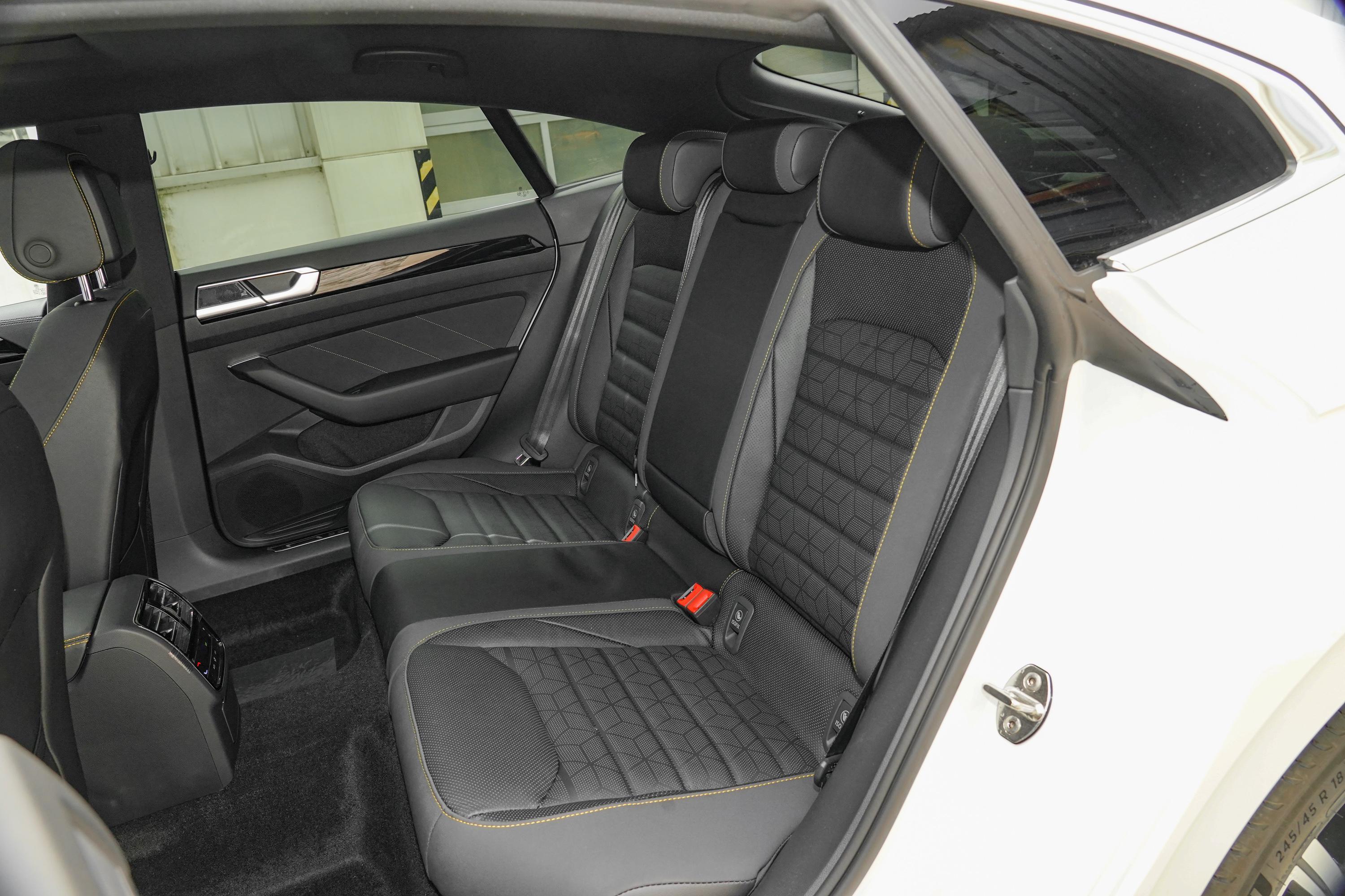 2021款一汽大众cc380tsi双离合夺目版