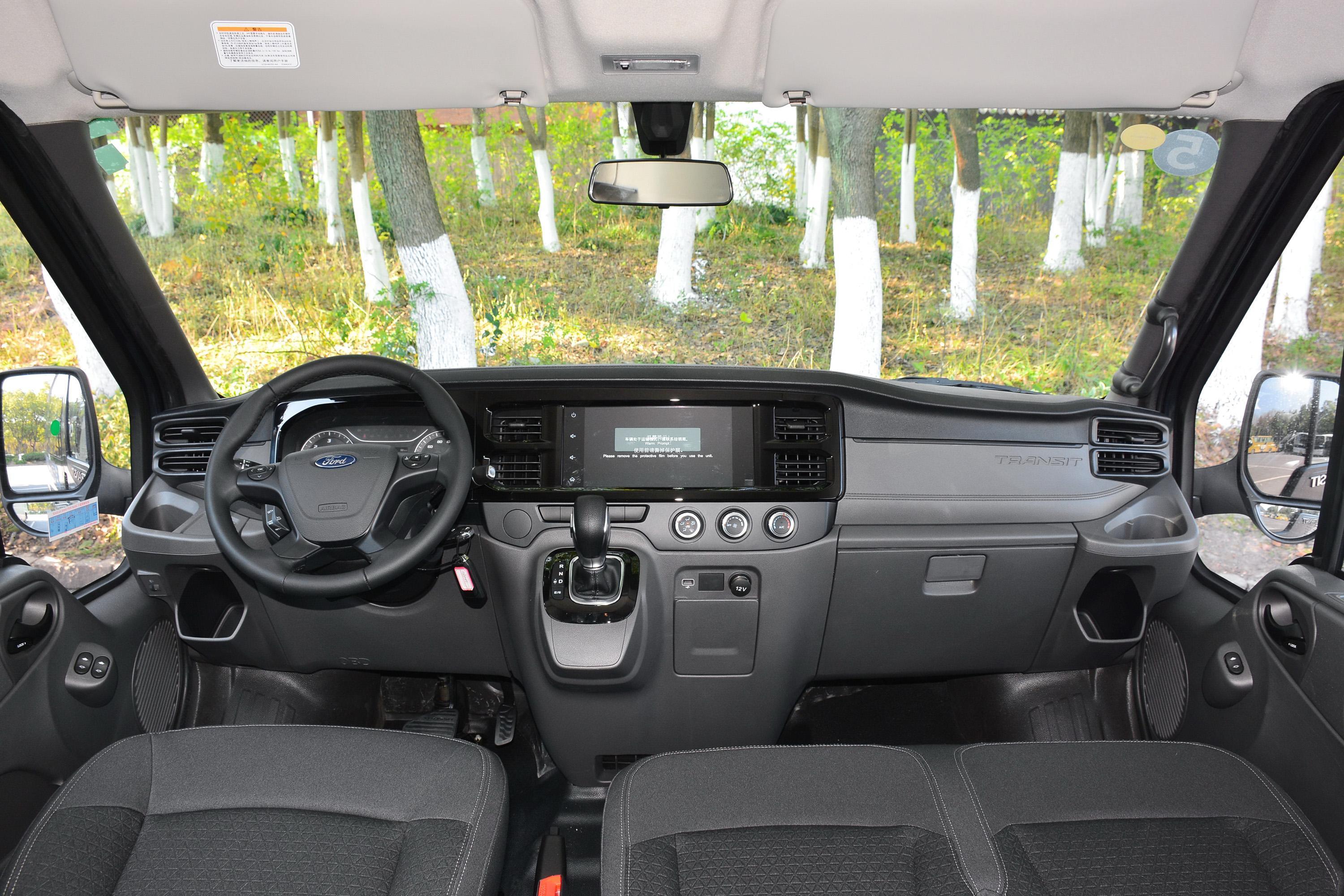 2021款 新世代全顺 pro 2.2t amt 短轴中顶 物流车 6座 柴油 国vi内饰