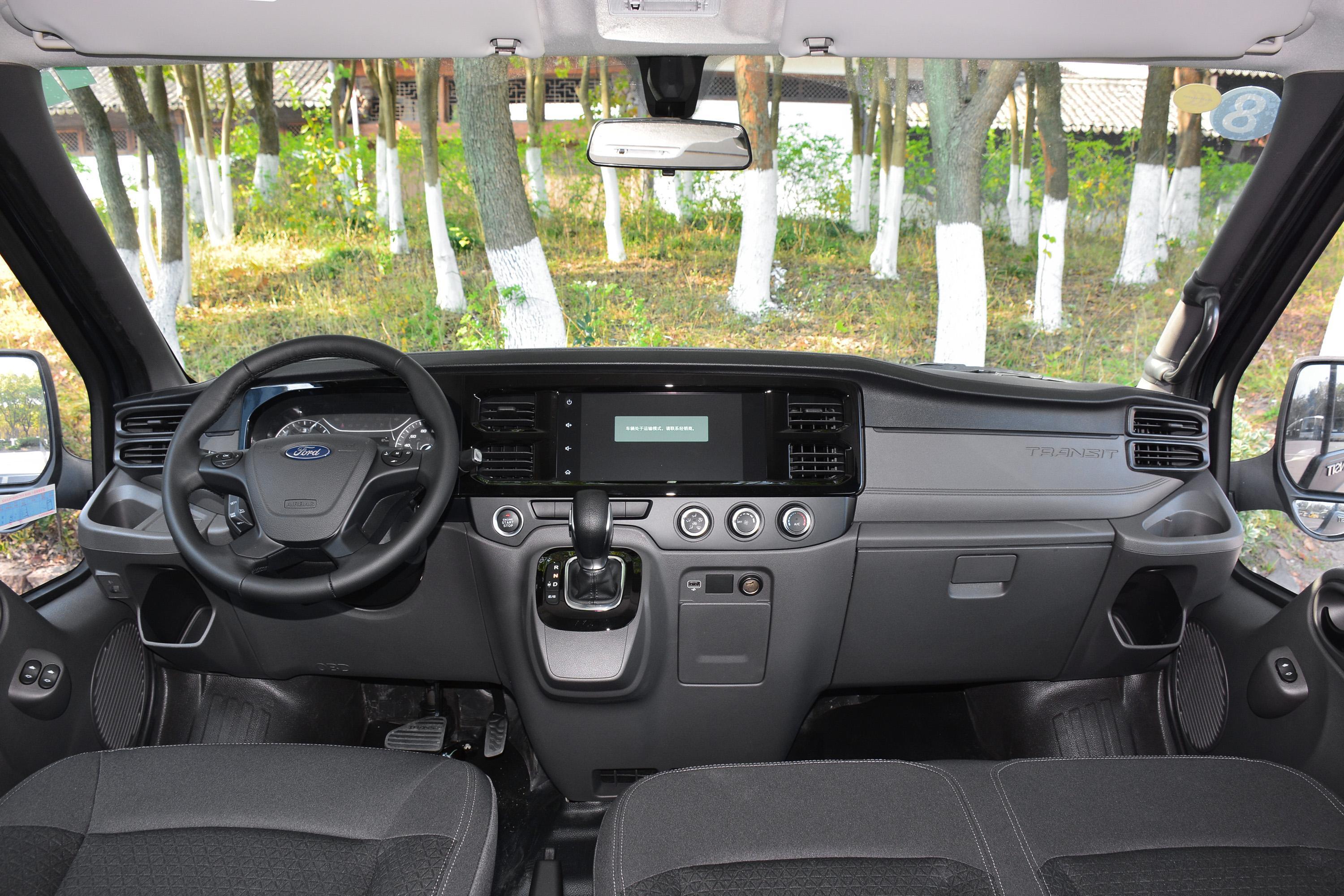 2021款 新世代全顺 pro 2.2t amt 长轴中顶 物流车 7座 柴油 国vi内饰